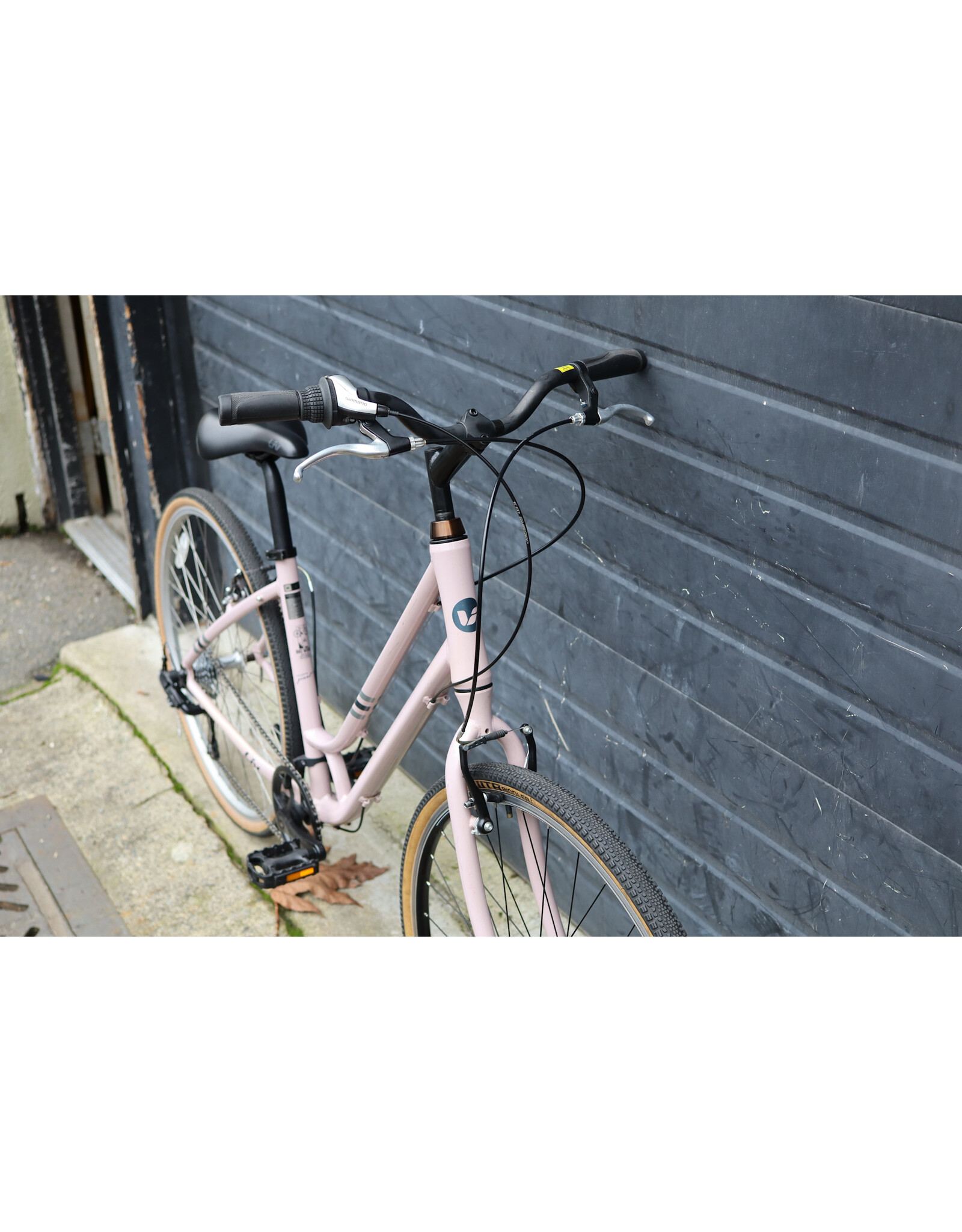 Liv 18" Liv Flourish