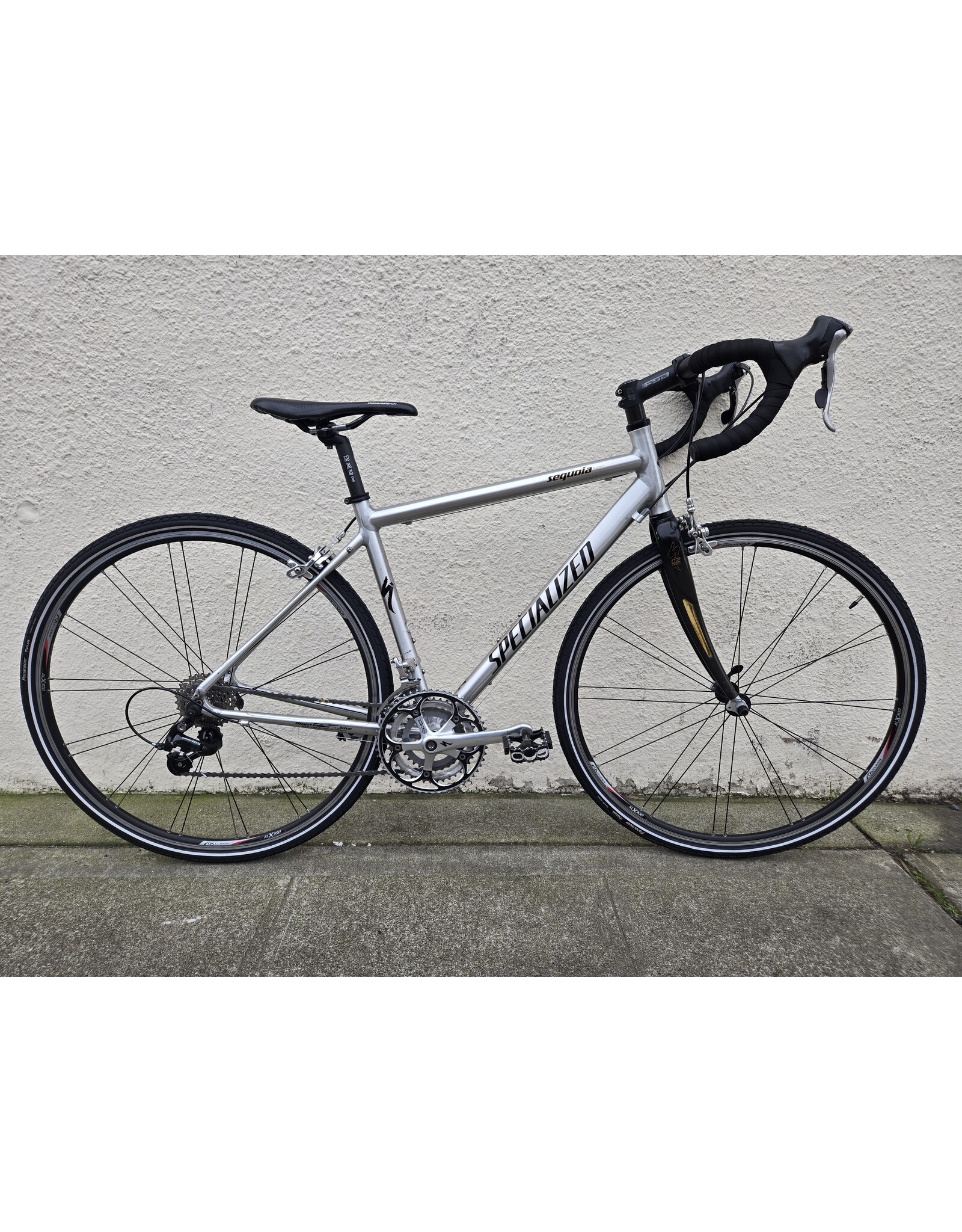 Specialized Medium Specialized Sequoia