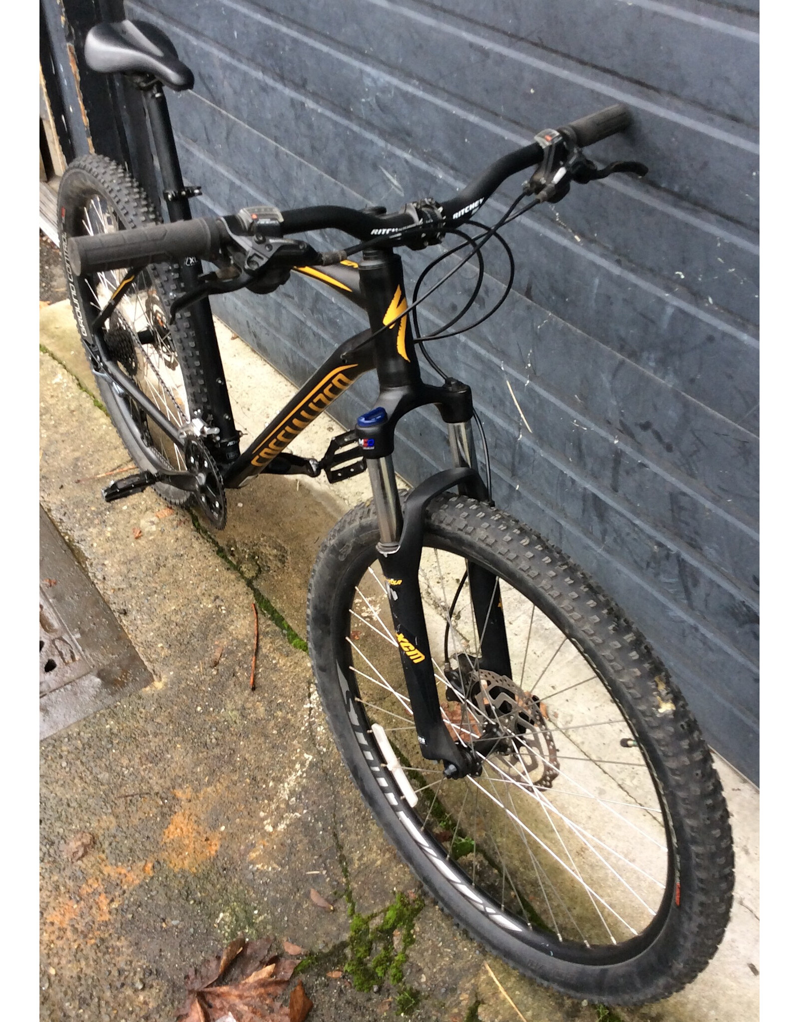 Specialized XL Specialized Pitch