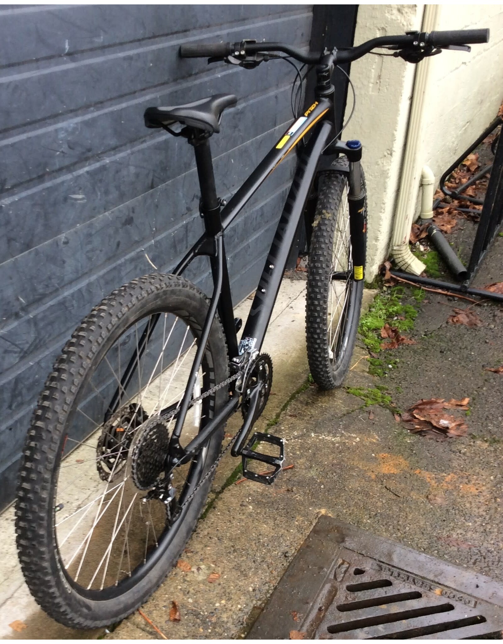 Specialized XL Specialized Pitch