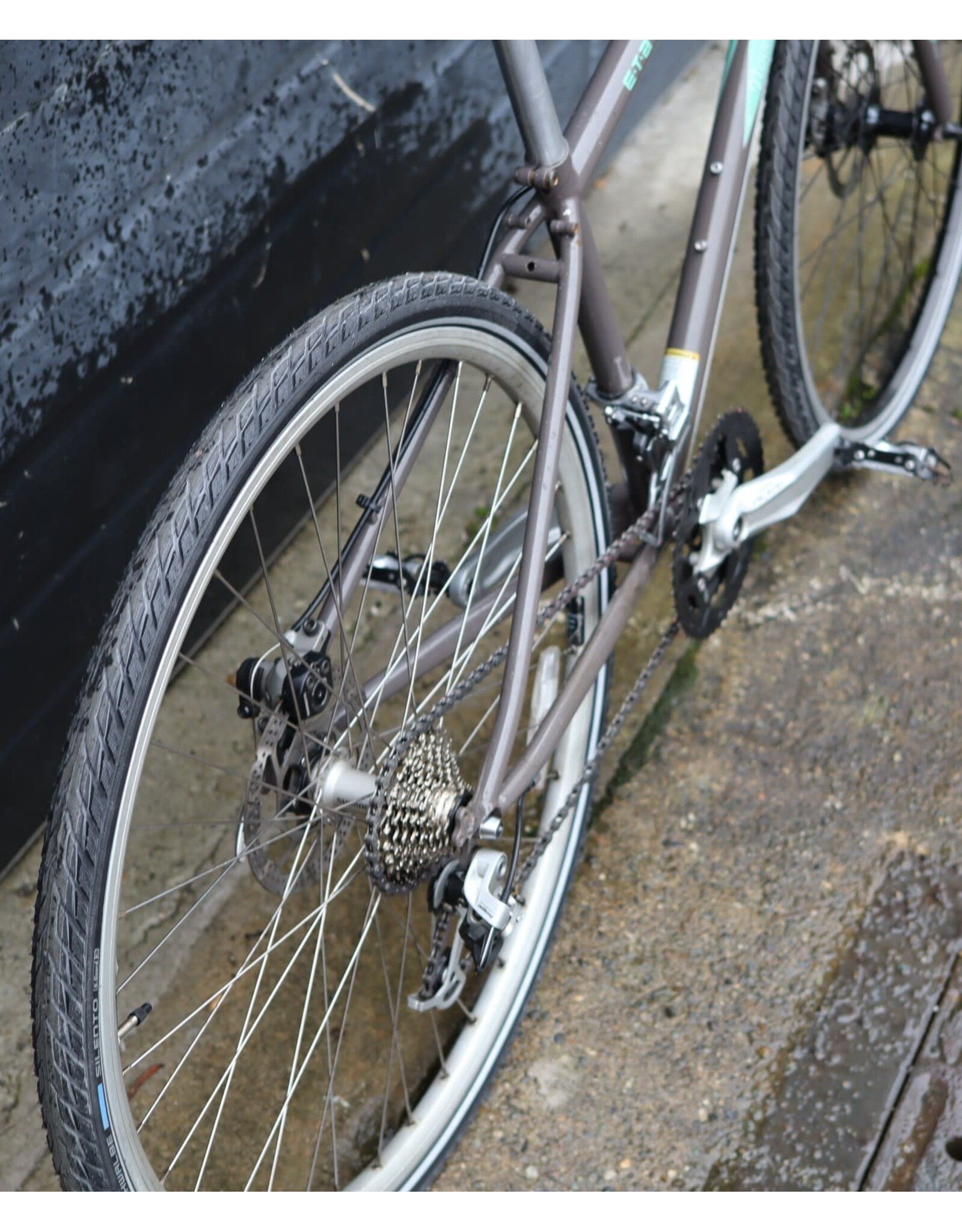 Novara 15" Novara E.T.A.