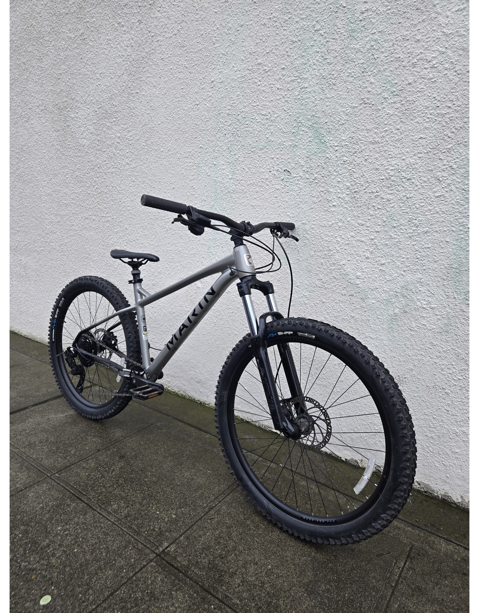 Marin 17" Marin San Quentin 1