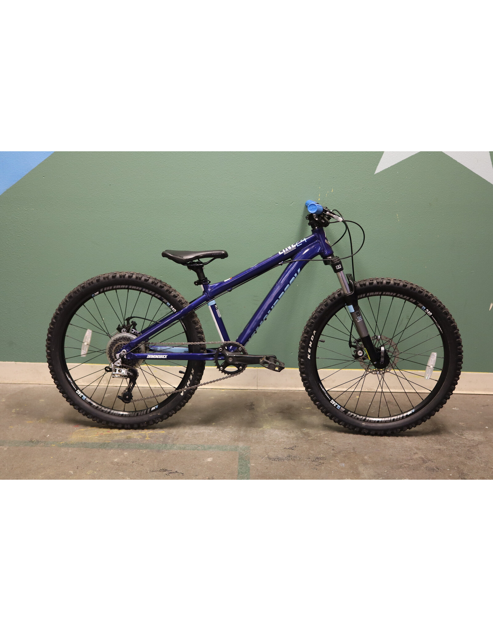 Diamondback 24" Diamondback Line