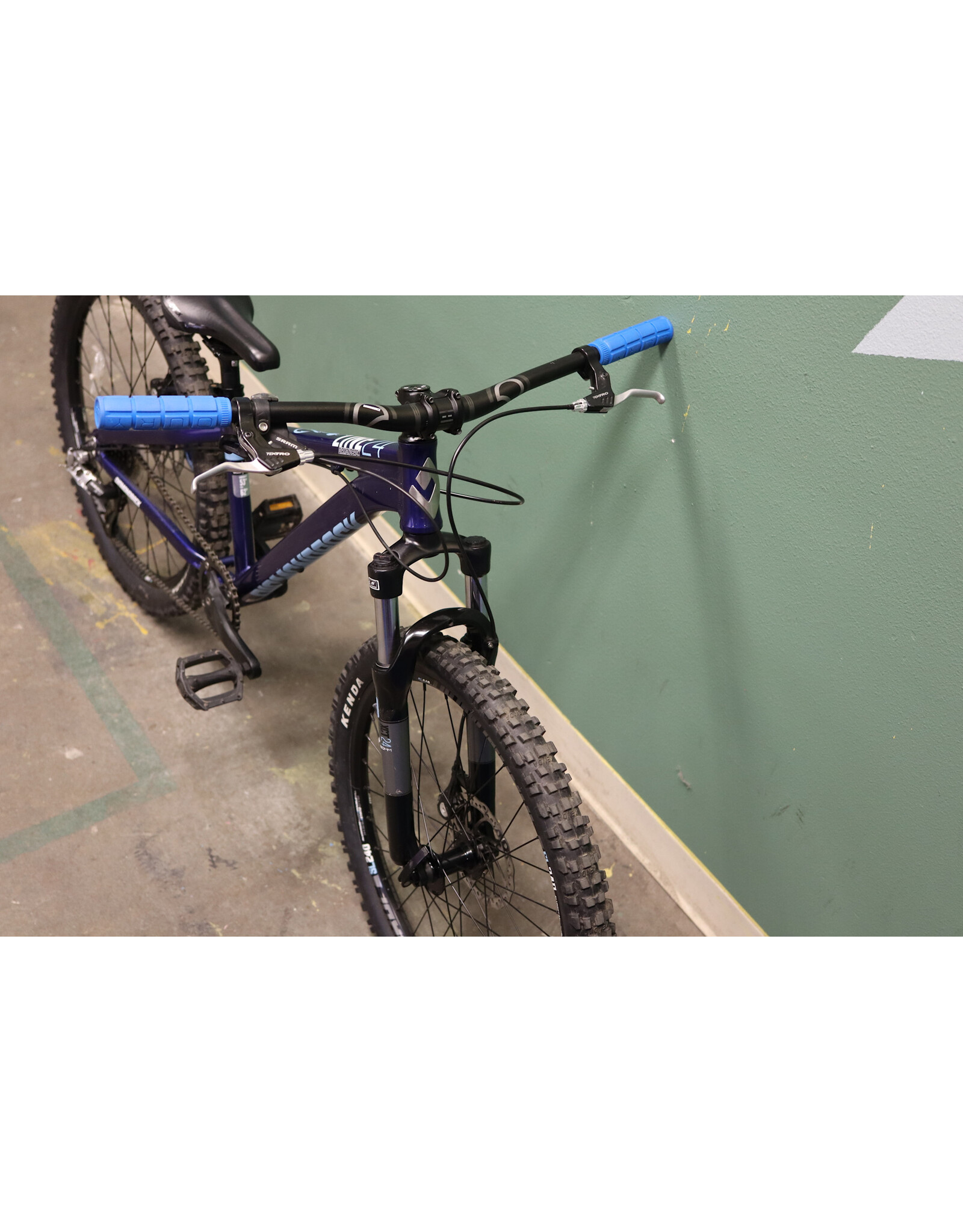 Diamondback 24" Diamondback Line