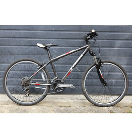 Trek 16" Trek 820