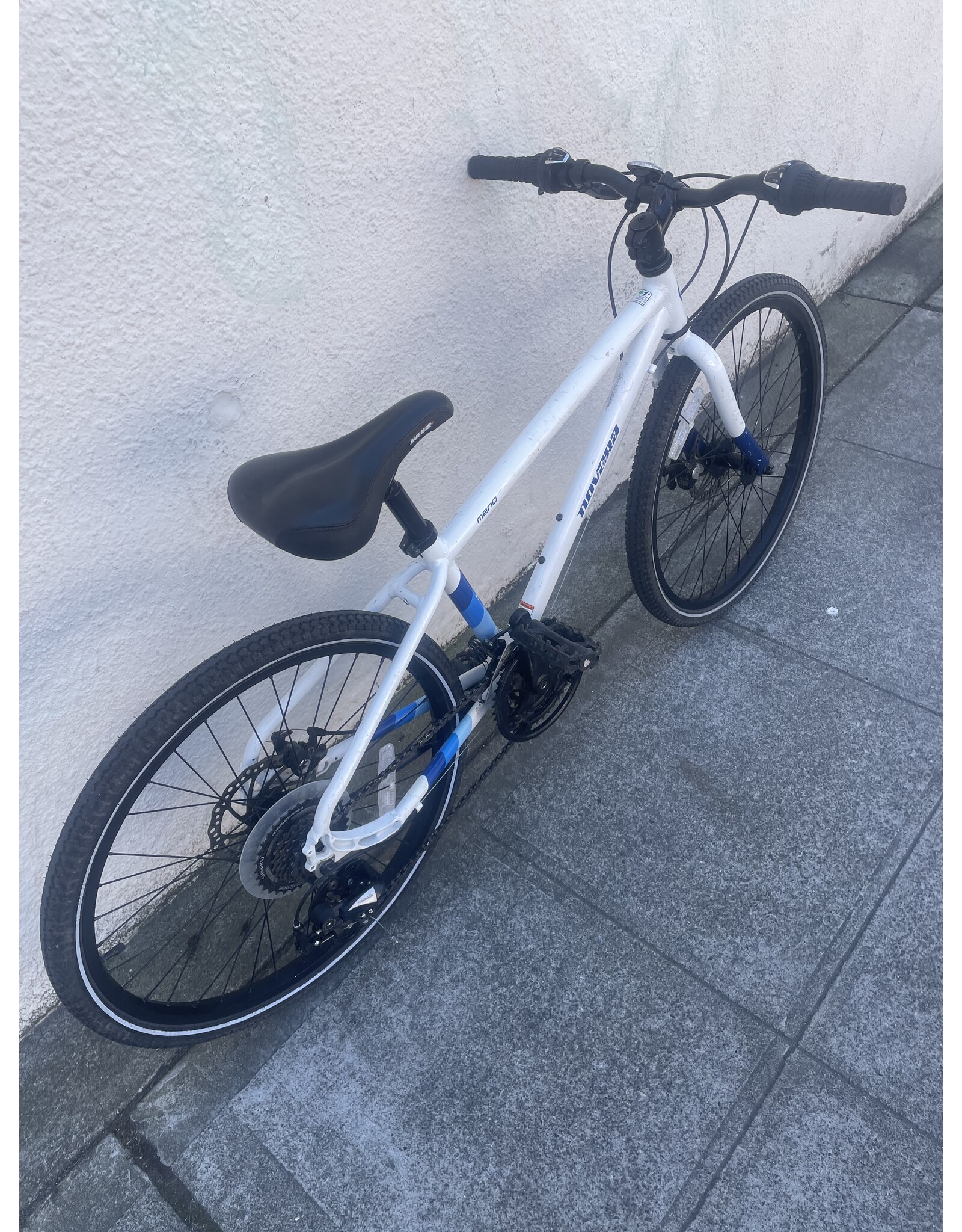 Novara 24" Novara Meno