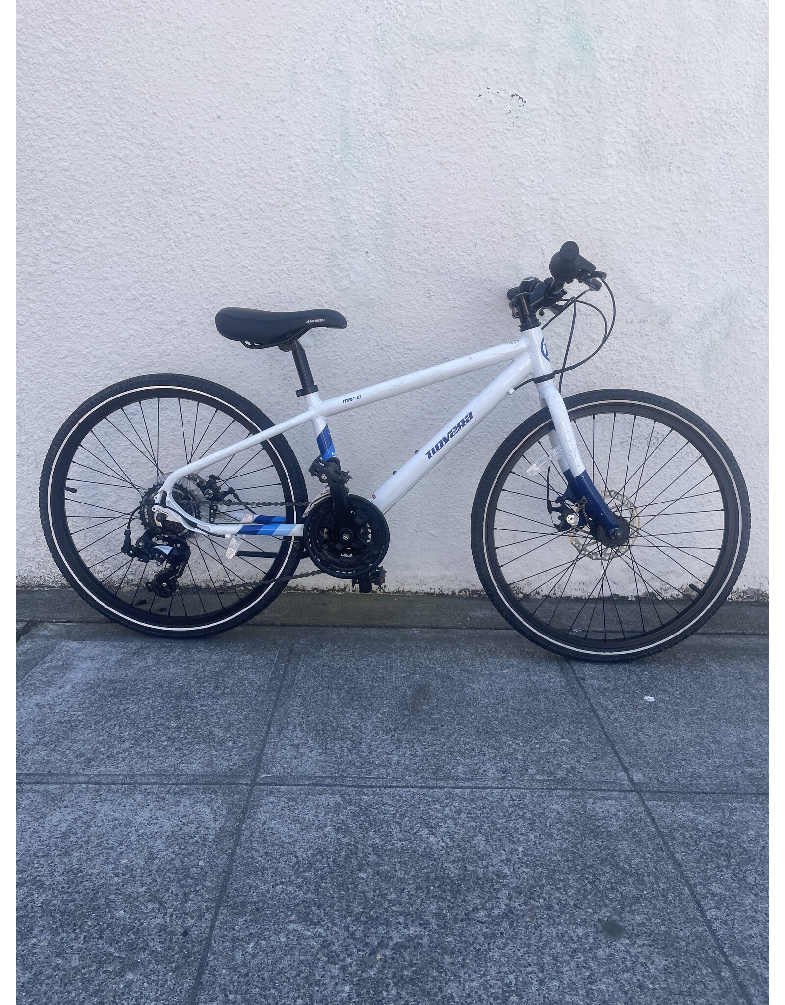 Novara 24" Novara Meno