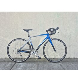 Giant Medium Giant Defy