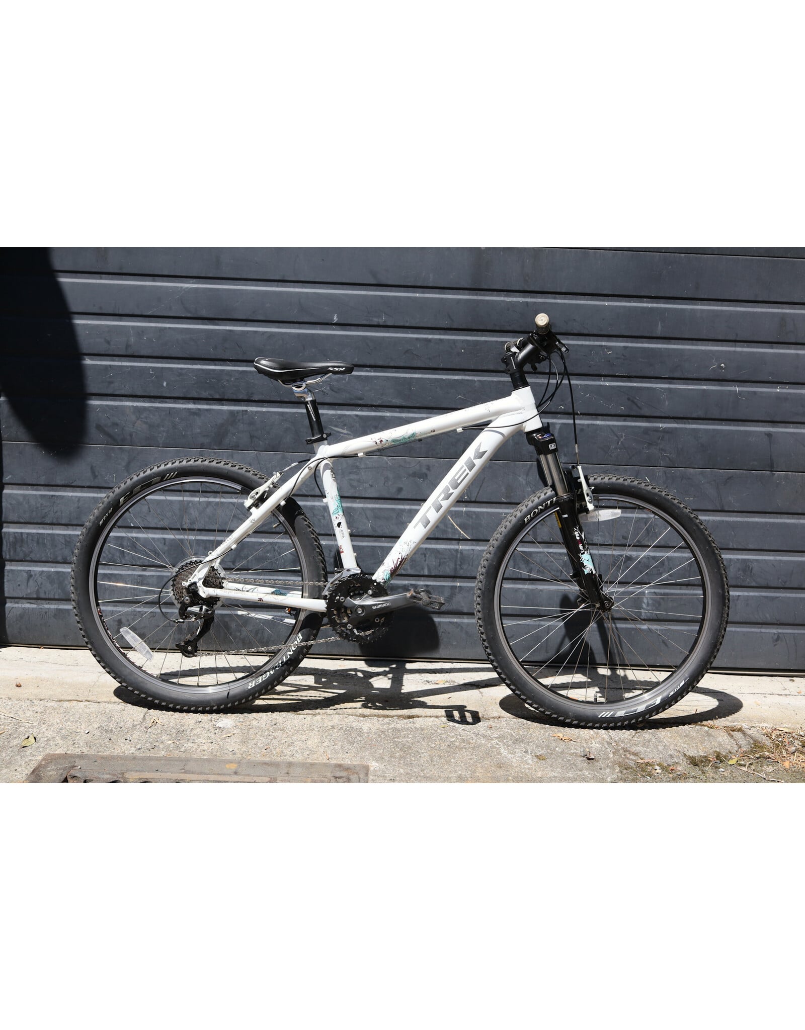 Trek 18" Trek Skye SL