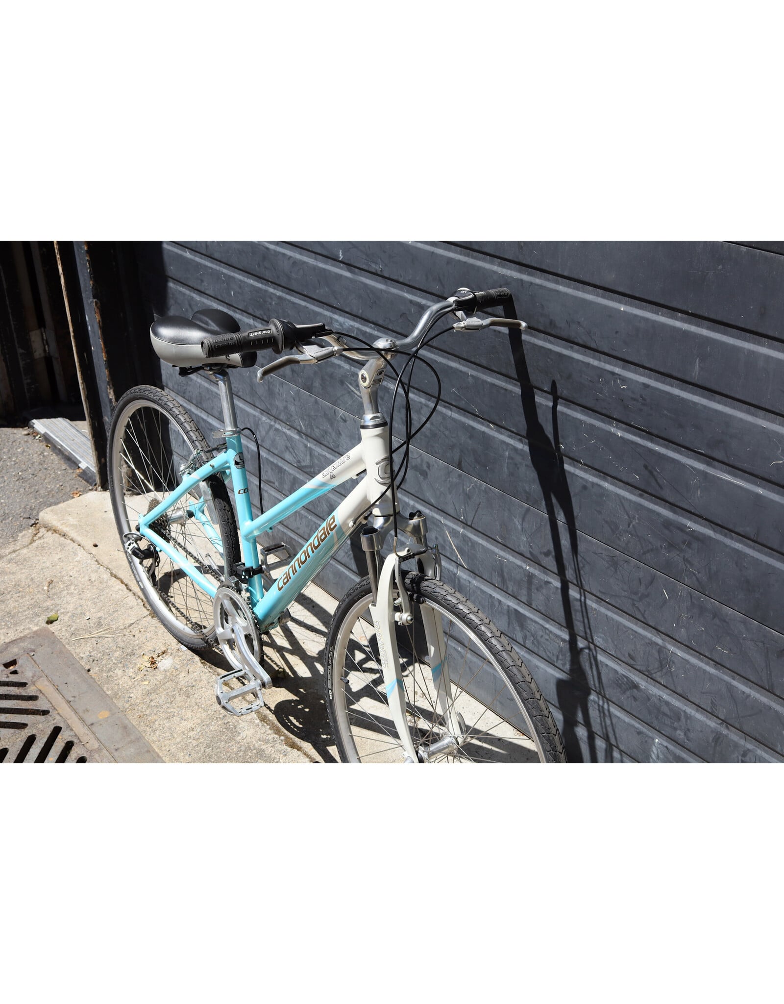 Cannondale Large Cannondale Adventure 4