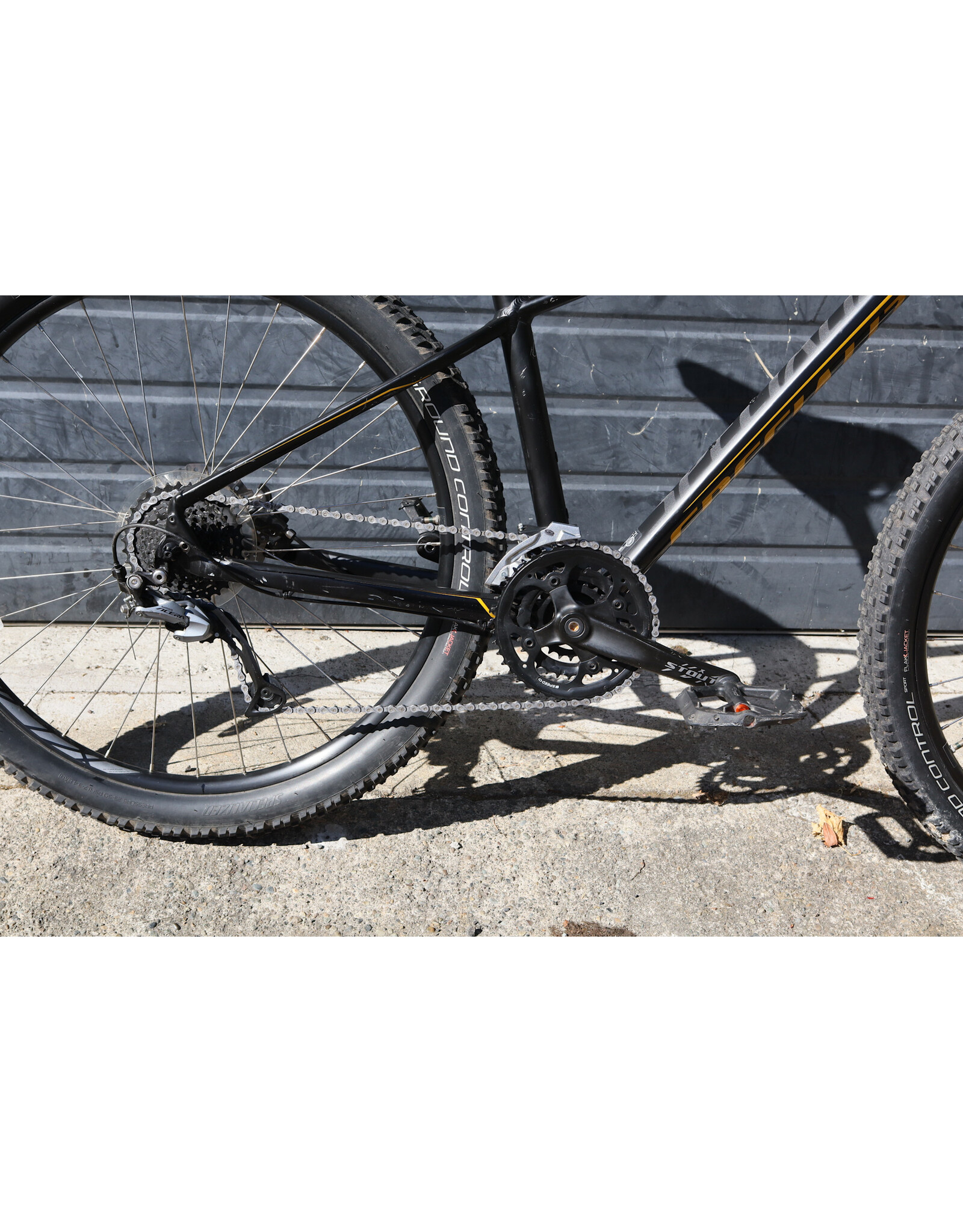 Specialized Medium Specialized Pitch