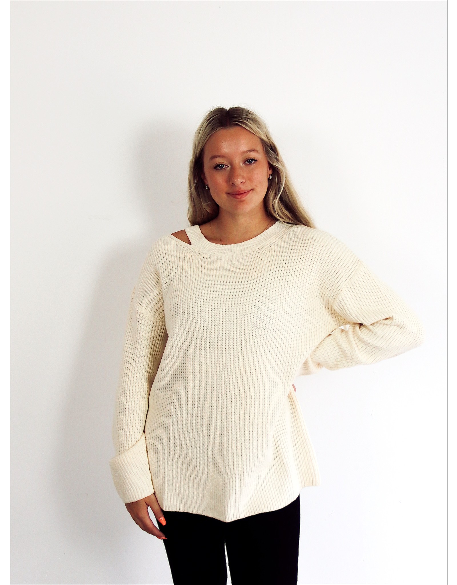 JEANETTE CUT OUT SWEATER