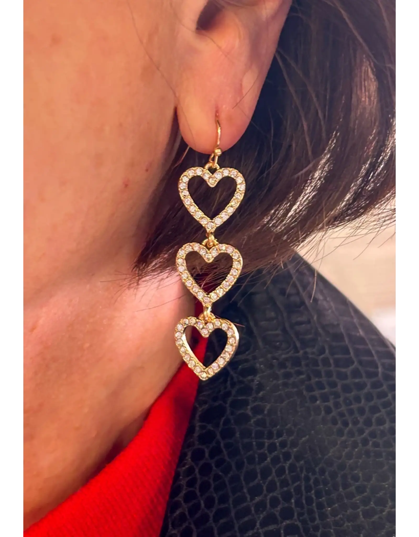 TAIGA 3 HEART DROP EARRING