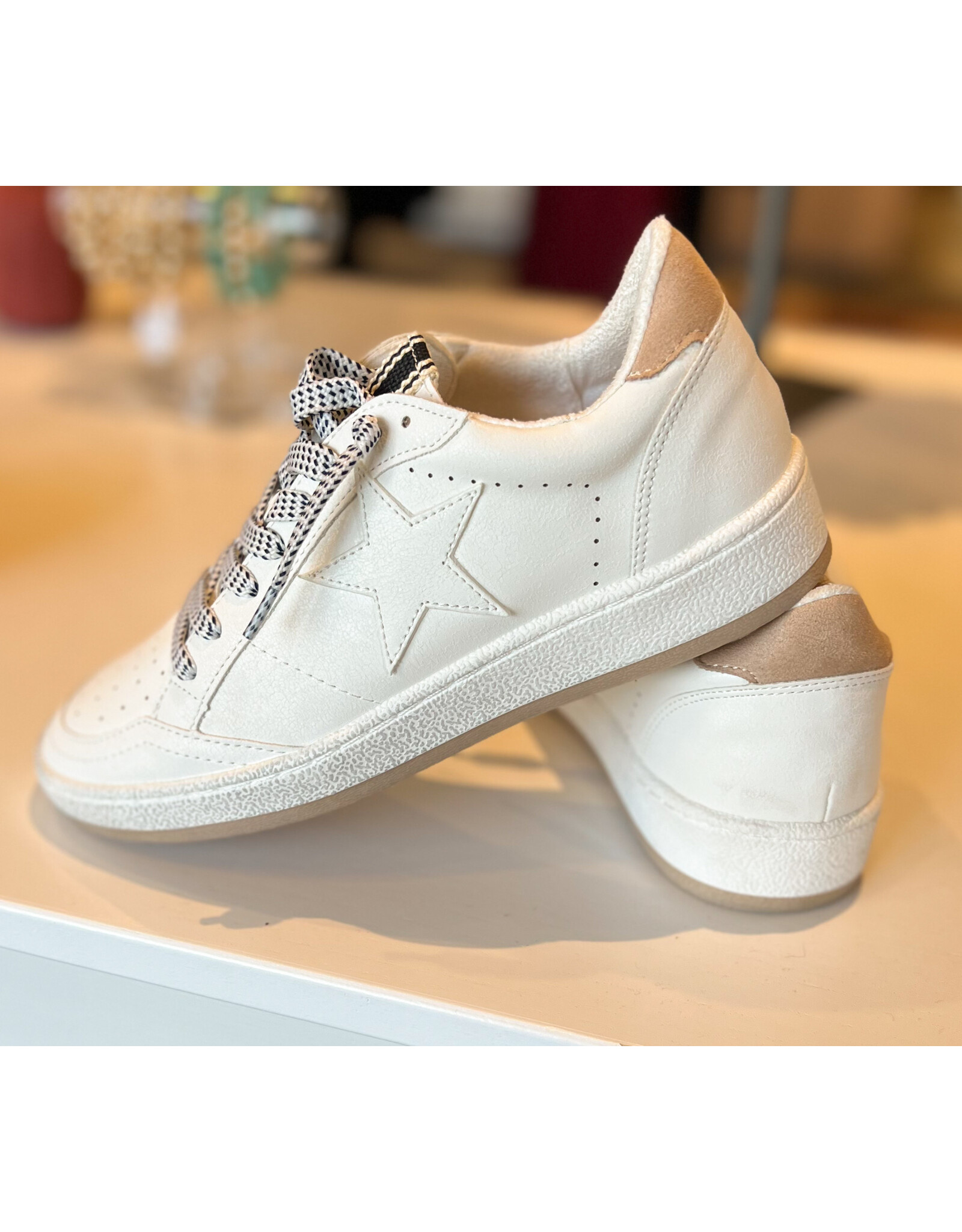 SHU SHOP PAZ  STAR SNEAKER