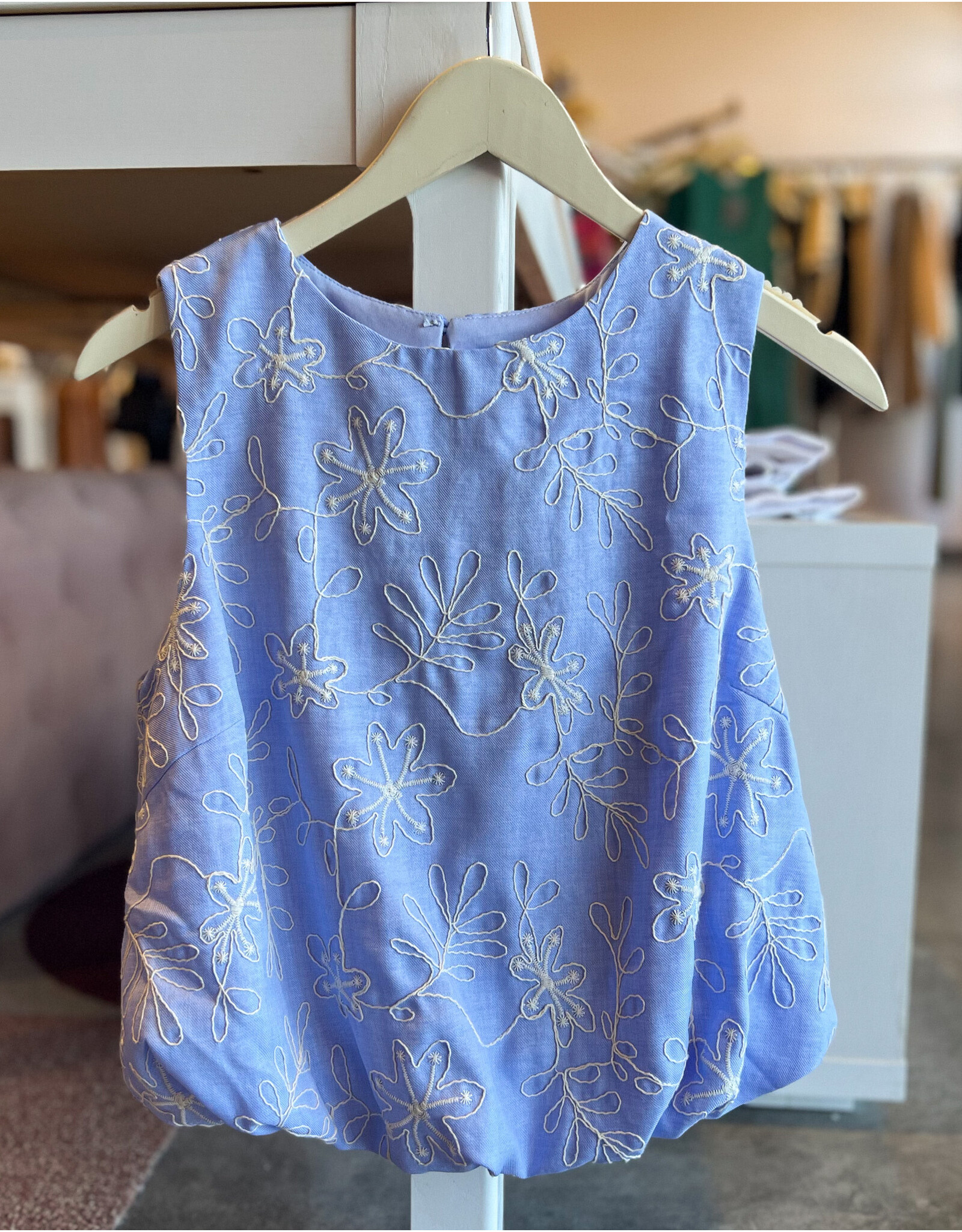 AALIYAH BUBBLE HEM TOP