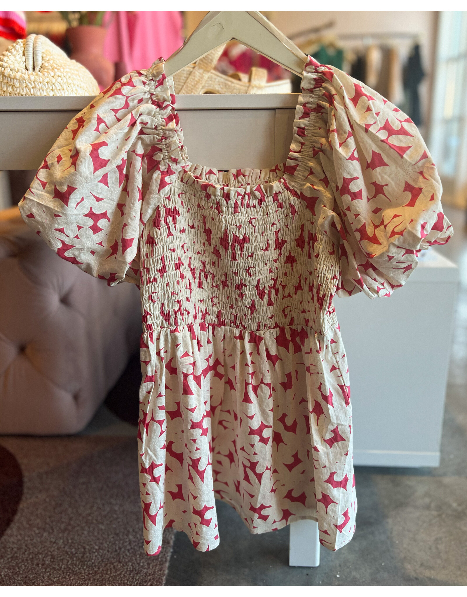 ELIAN FLORAL SMOCKED TOP