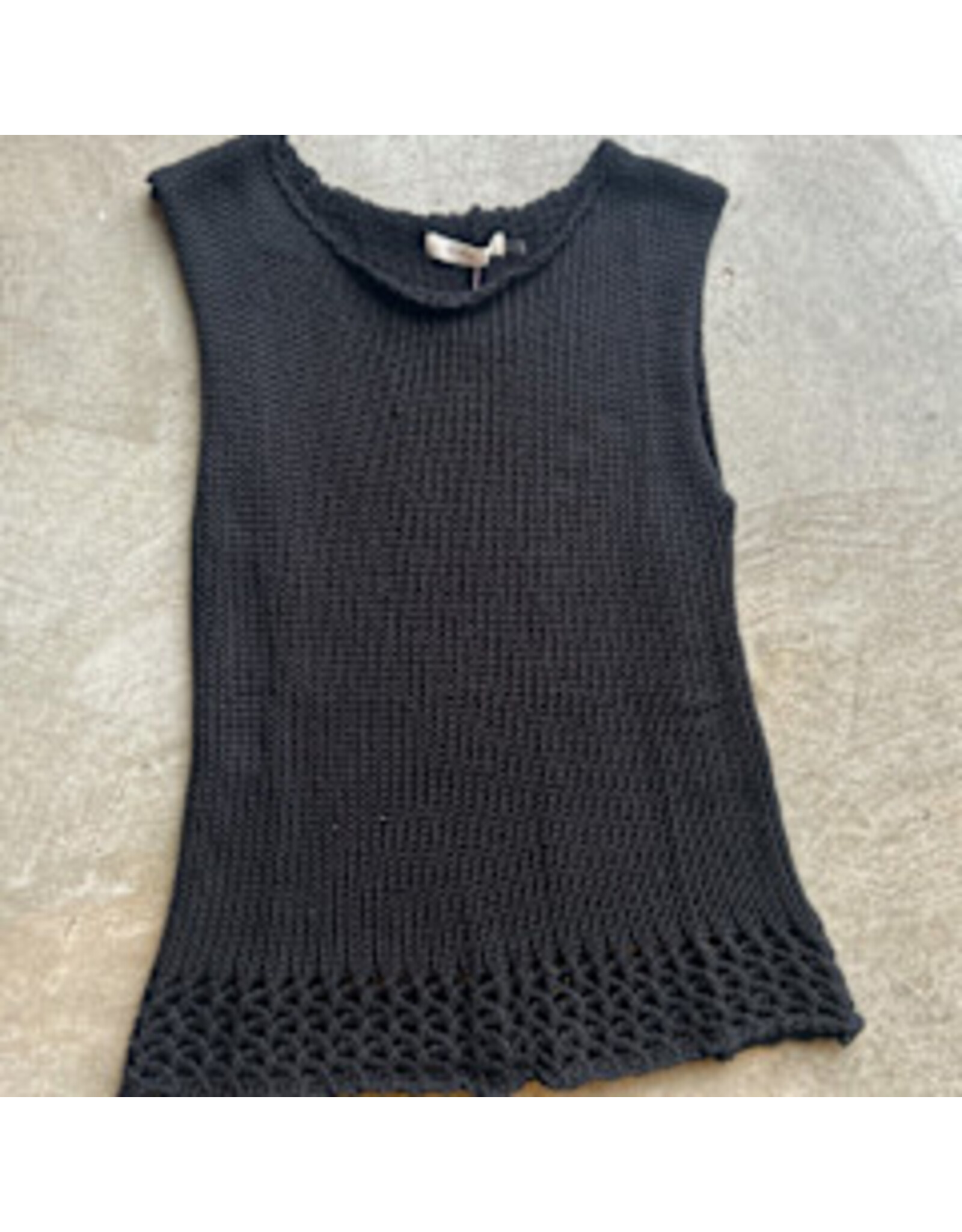 ADELIZA ROUND NK SWEATER TOP