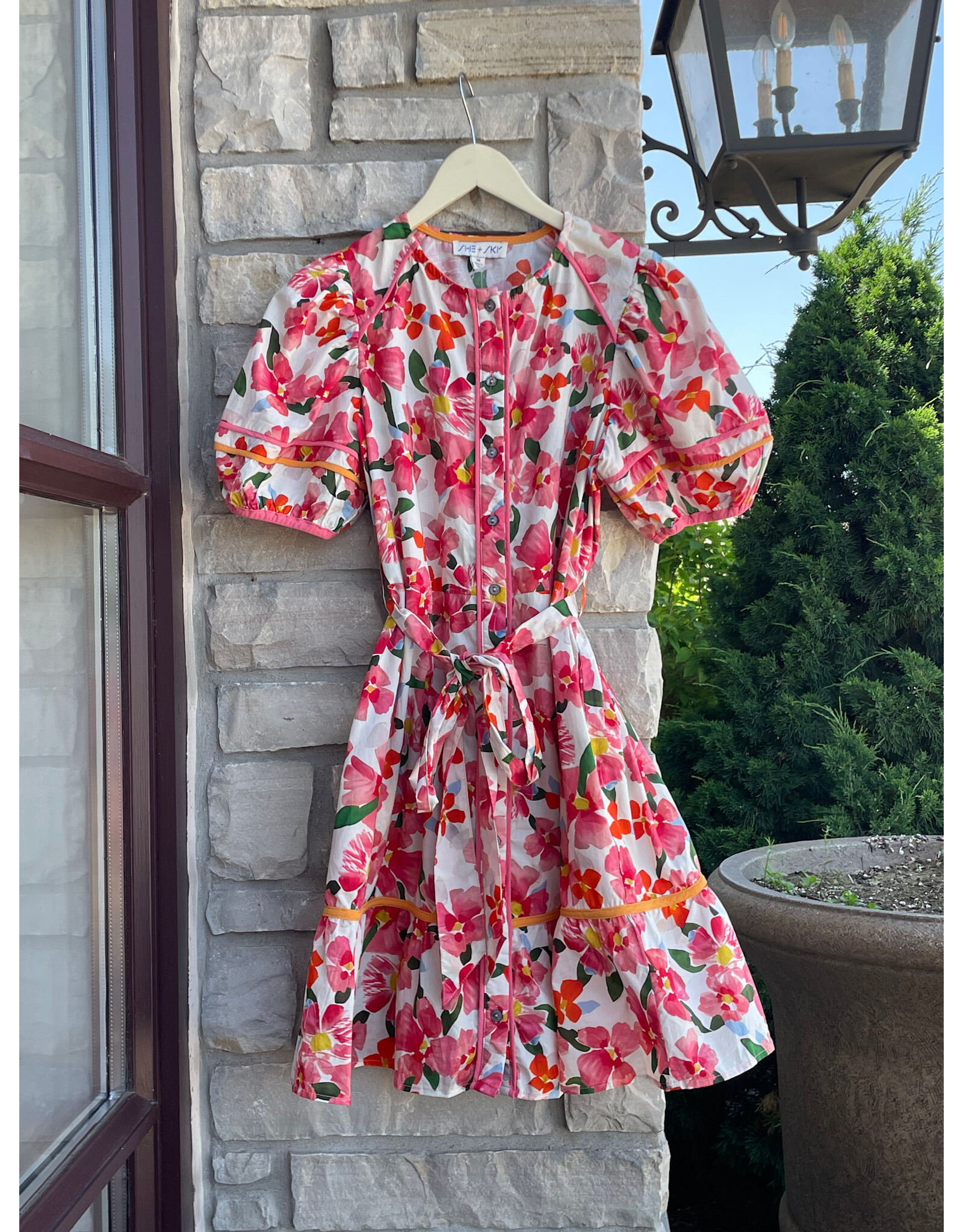 GENOVEVA FLORAL DRESS