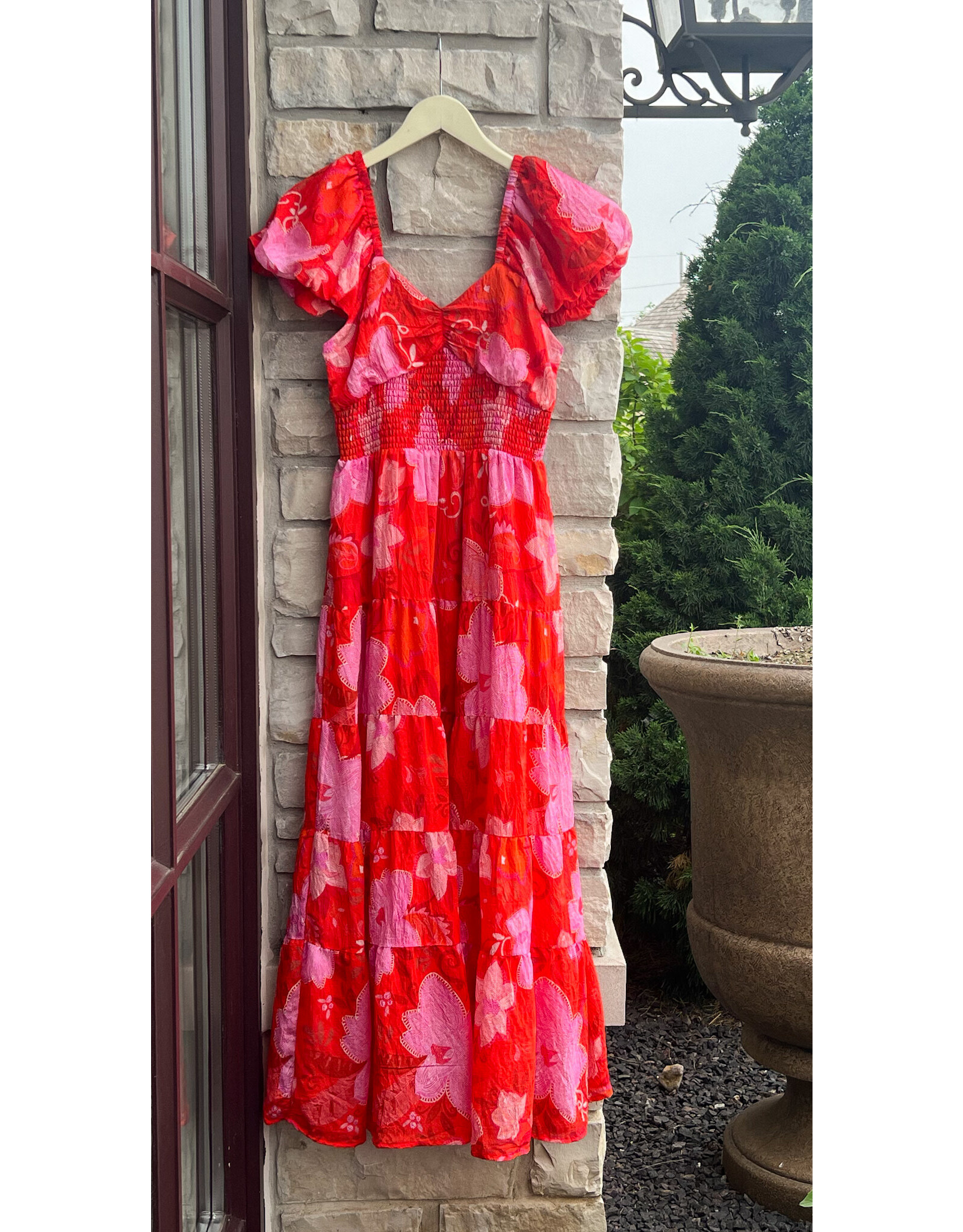 CASIPHIA SMOCKED FLORAL DRESS