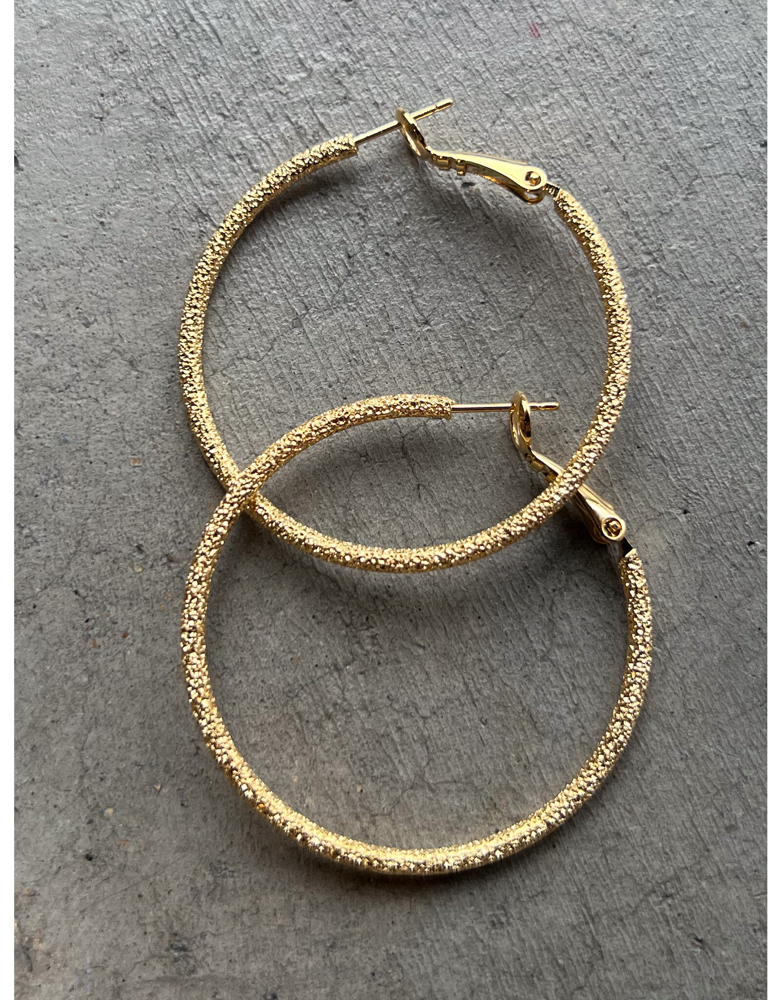 MAHALIA SHIMMER HOOP