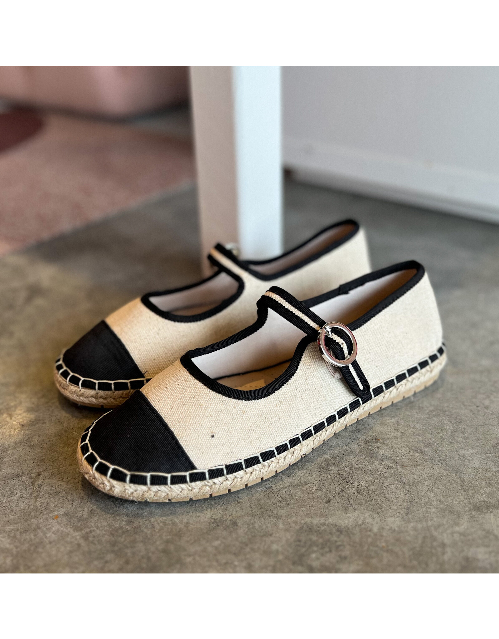 CHINESE LAUNDRY PALOMAA LINEN CANVAS ESPADRILLE