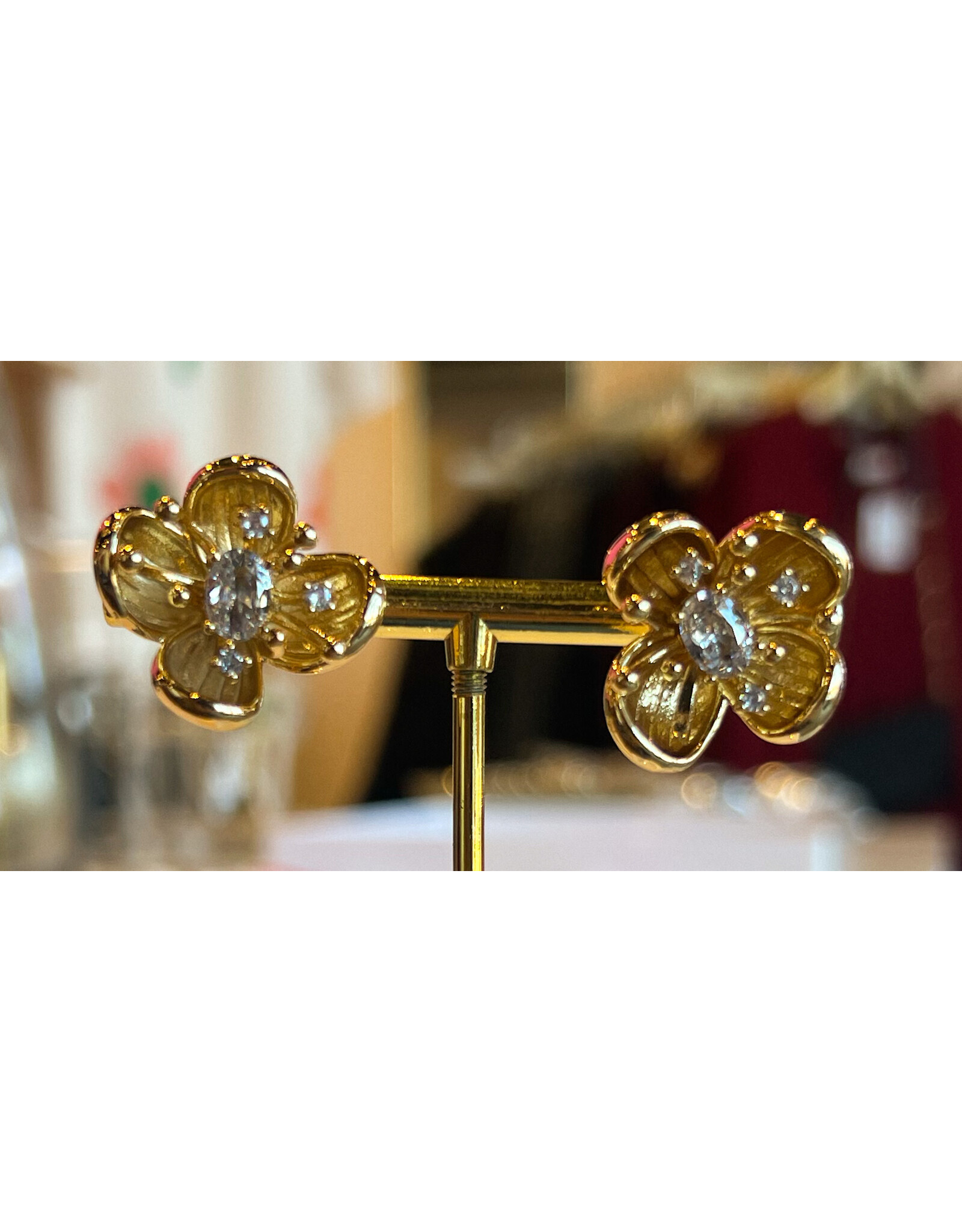 EULALIA 3D FLORAL EARRING