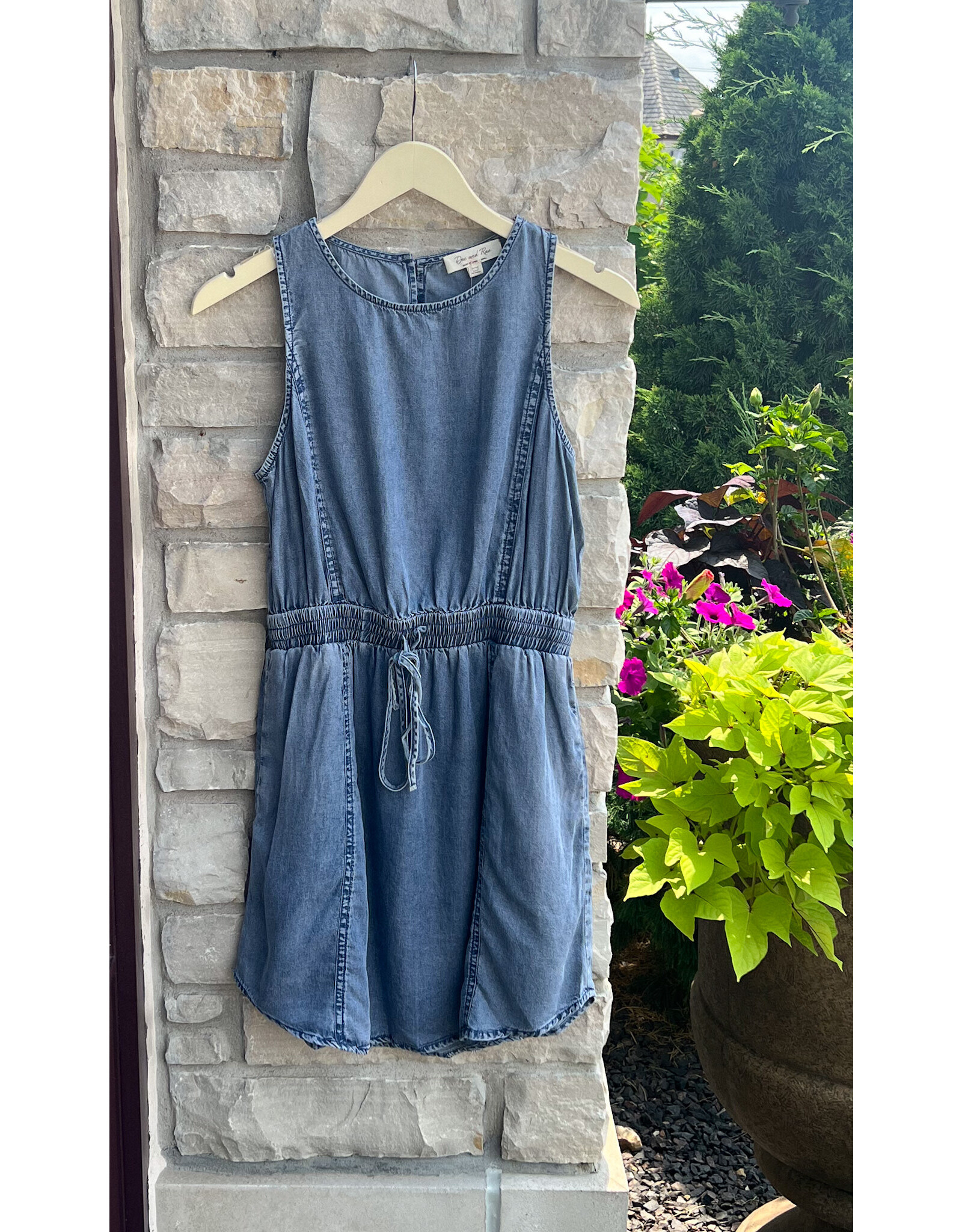 ADELAIDA SLVLSS DRESS