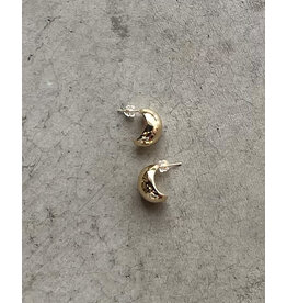 LOIE CRESCENT EARRING