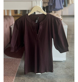 LARANYA MIX HENLEY PUFF SLV TOP