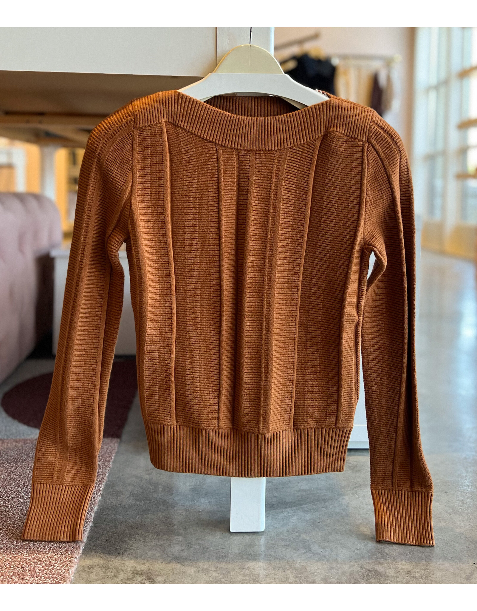 STEVE MADDEN SERRA SWEATER
