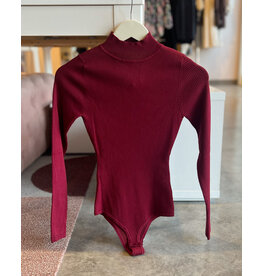 DILAN RIBBED BODYSUIT
