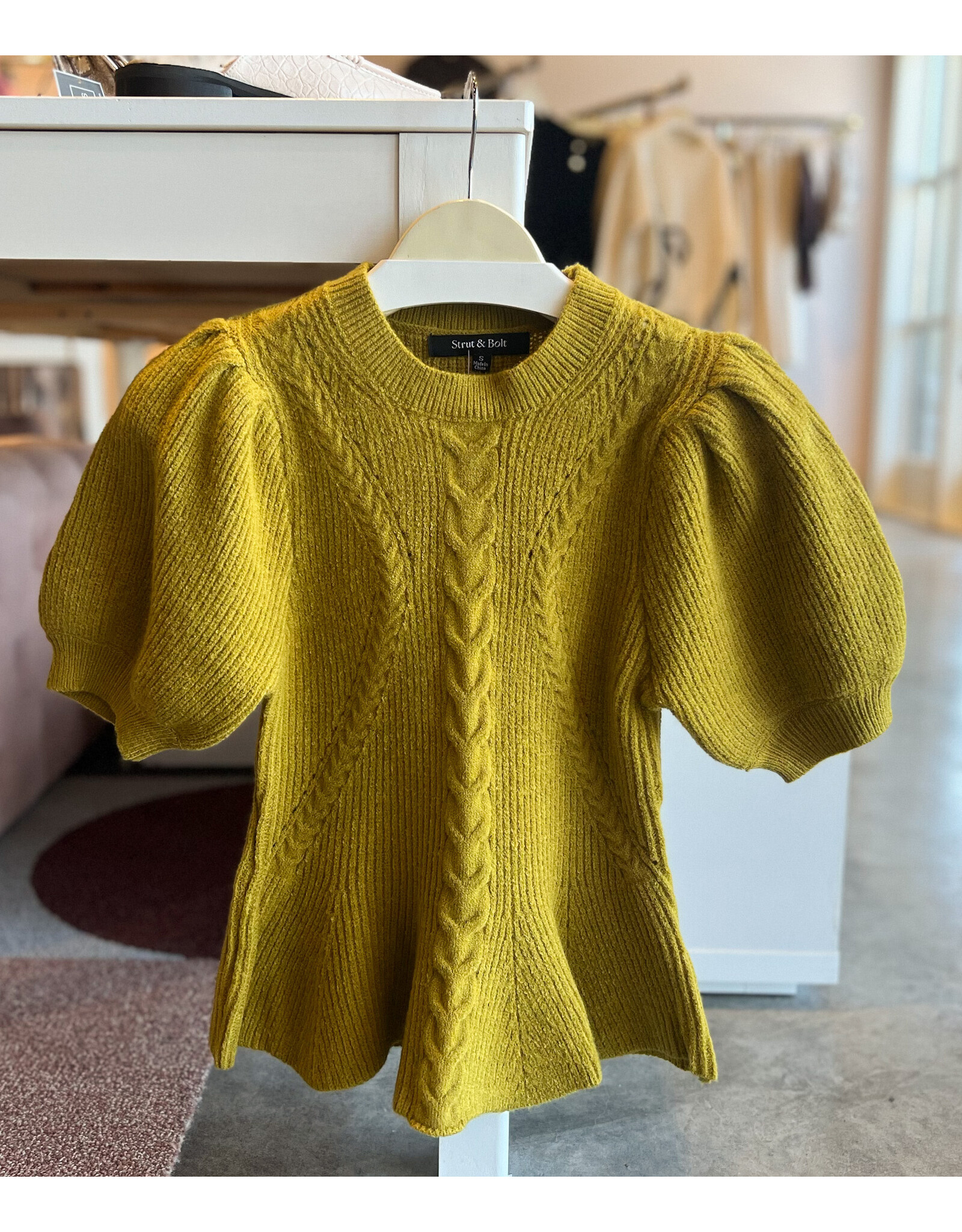 RUPIN FLARED PUFF SLEEVE TOP
