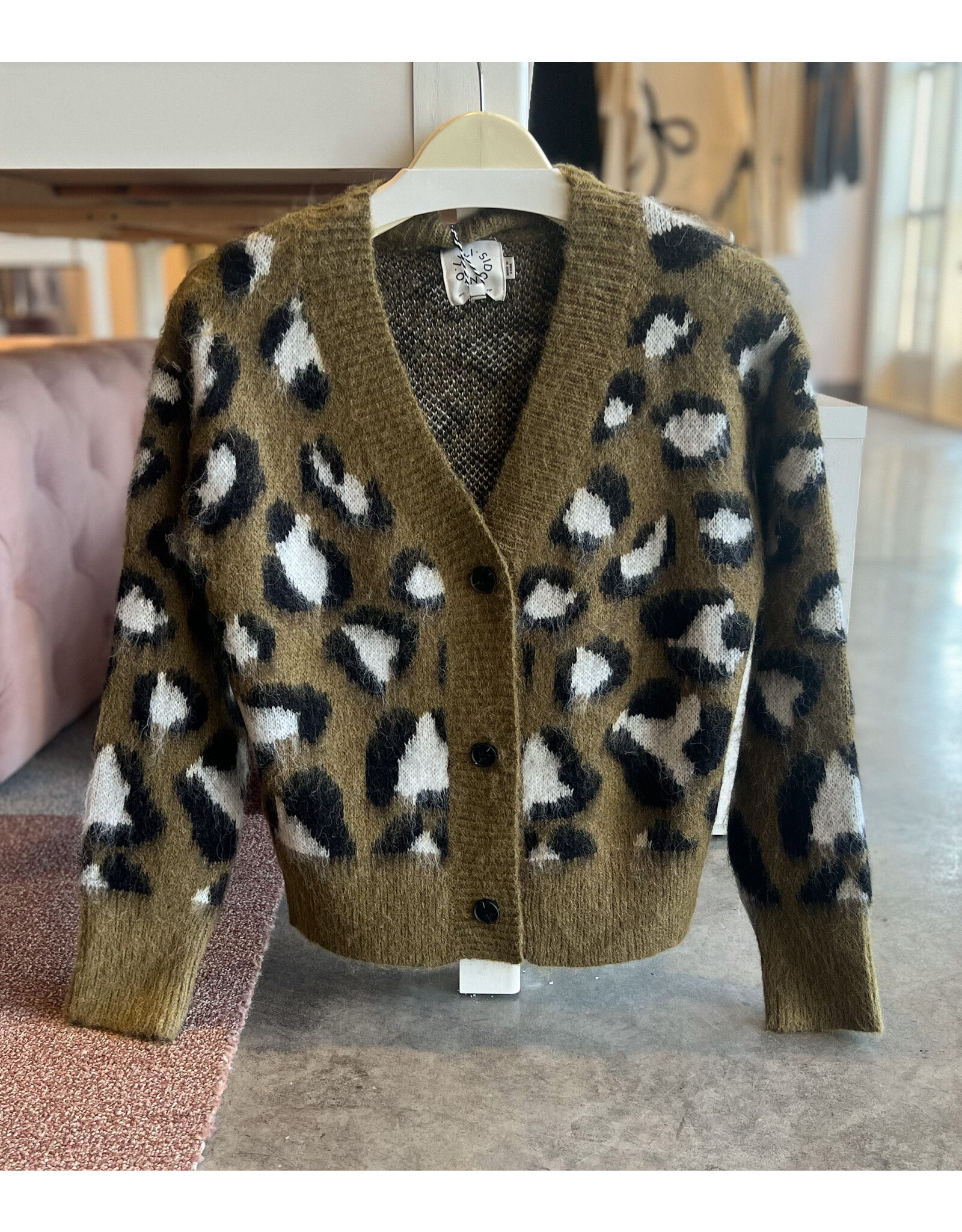 MOLLY BRACKEN WILANO LEOPARD PRINT CARDIGAN