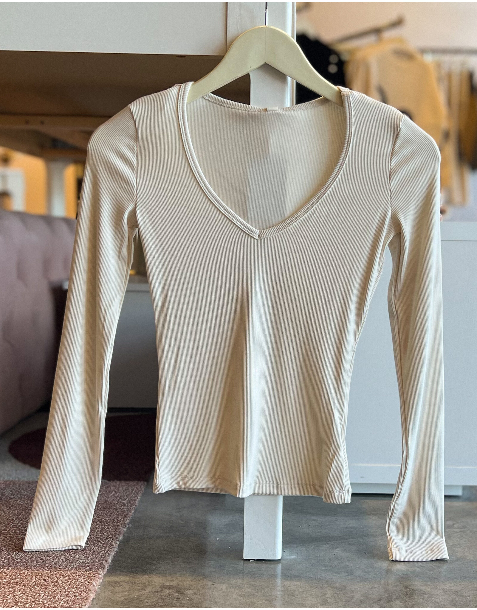 GENTLE FAWN PETRA V NECK  L/S TOP