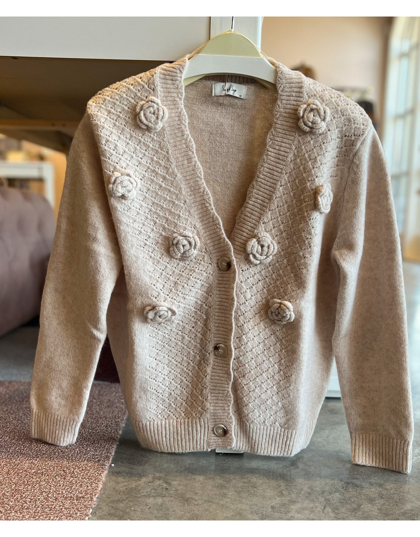 SADIE & SAGE ROSETTA 3D KNIT FLOWERS CARDIGAN