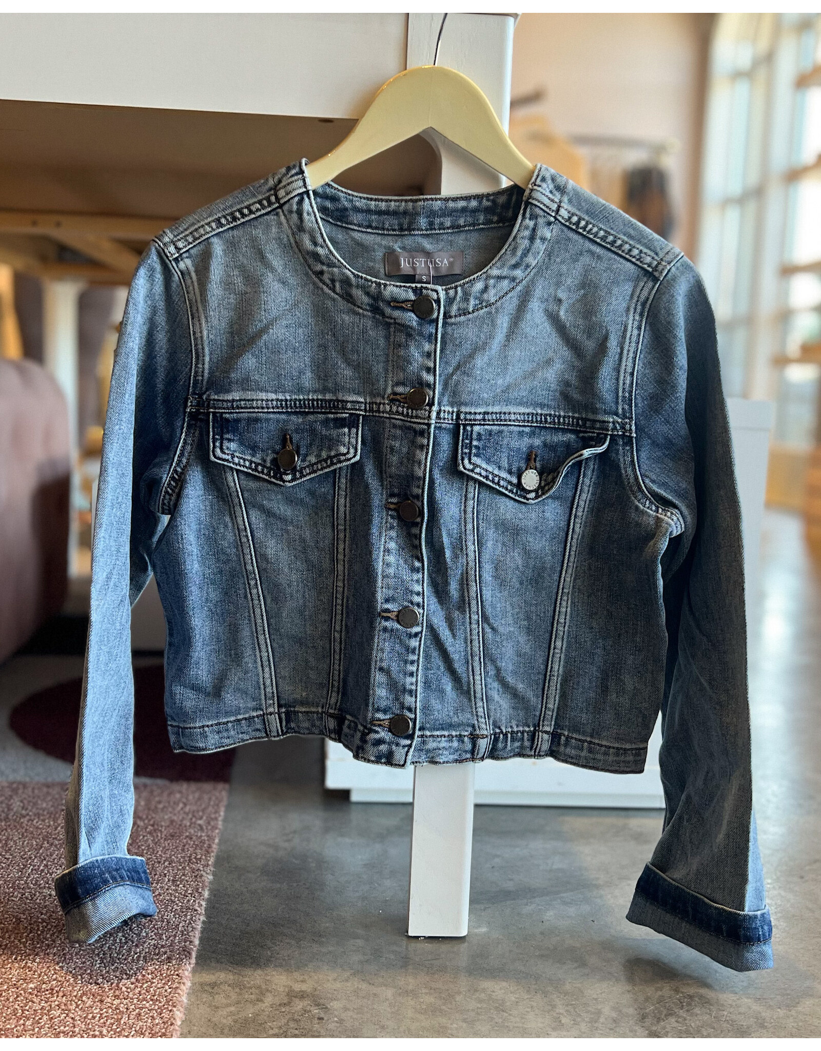 MAGDALENE COLLARLESS JACKET