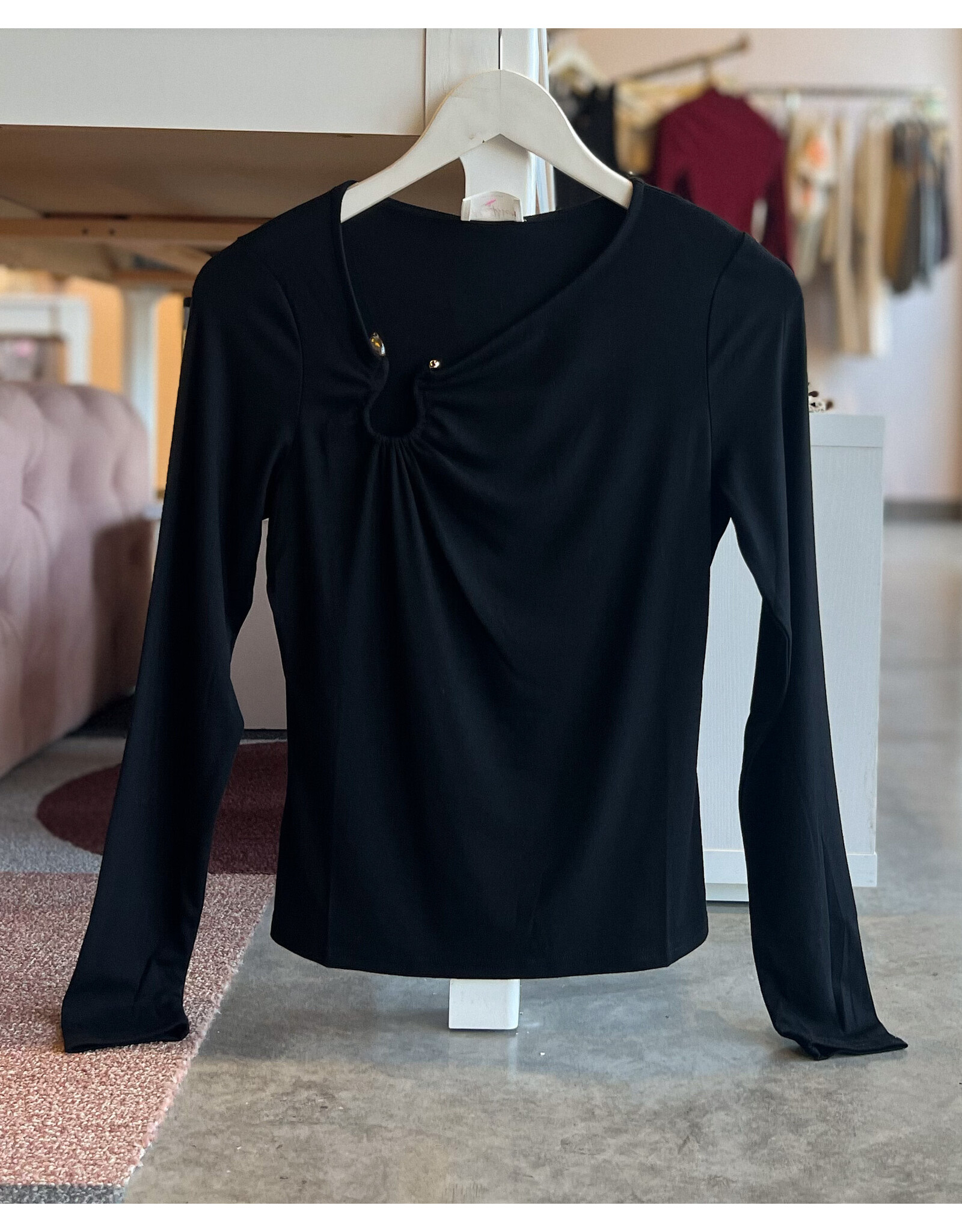 DOMINO MODAL DETAIL TOP