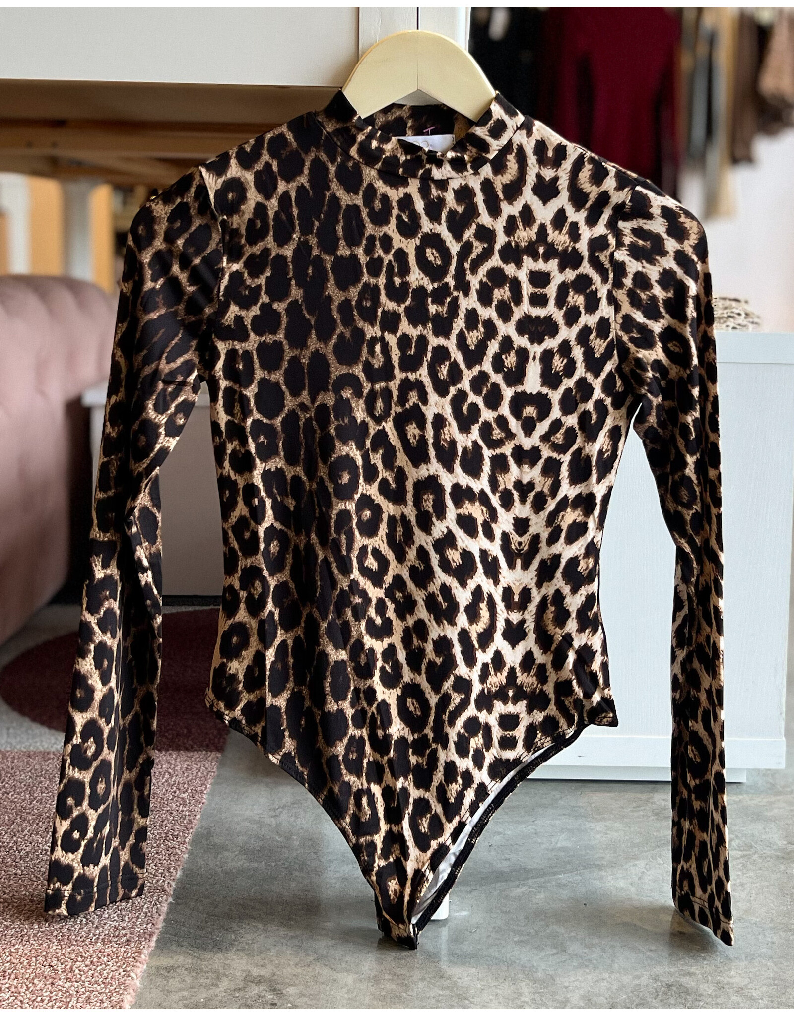 DENVER LEOPARD BODYSUIT