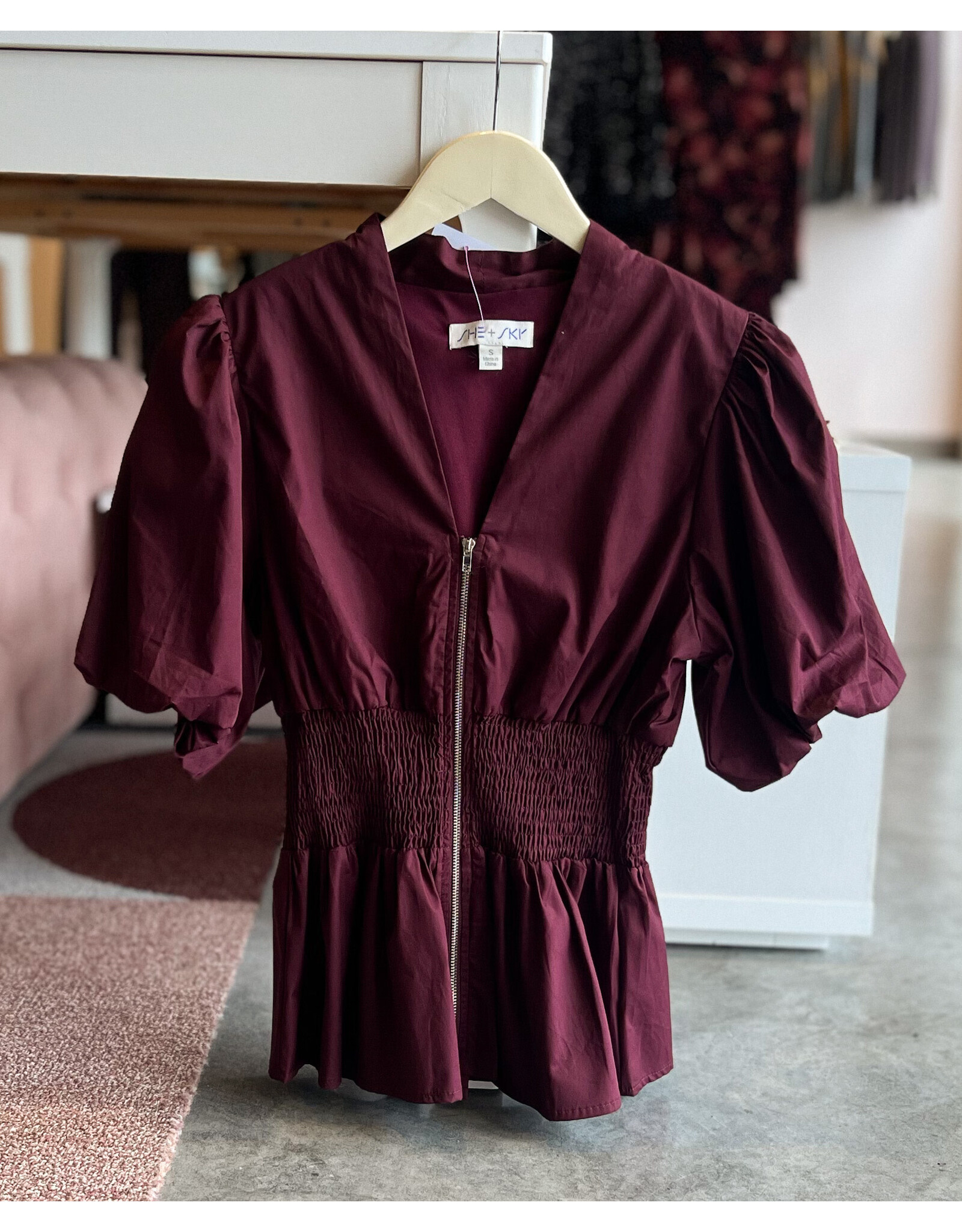 ESAI PUFF SLEEVE TOP