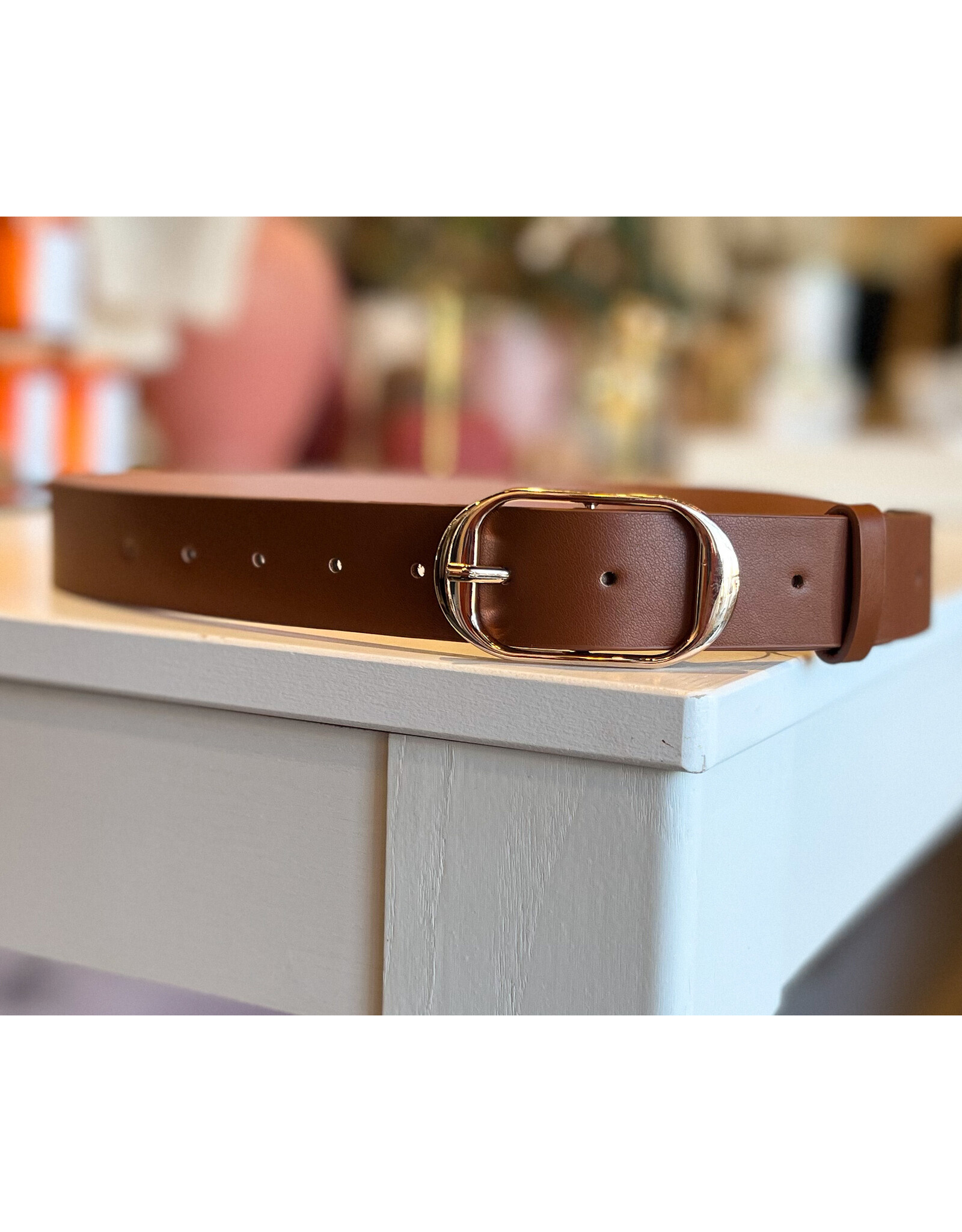 OSWALD CURVED OVAL BUCKLE BELT