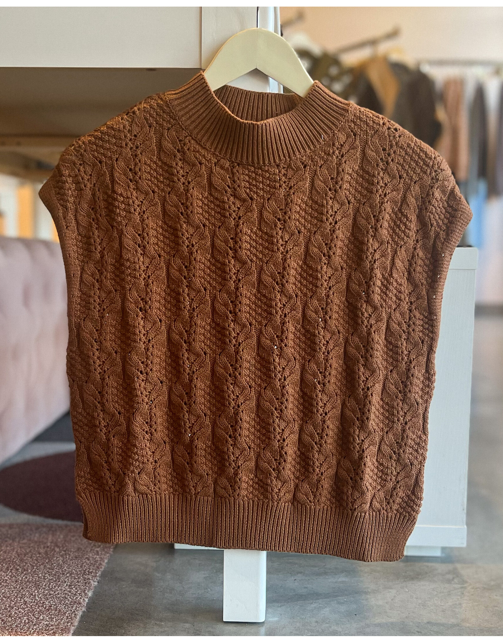 VINCENT FLORAL DETAIL SWEATER TOP