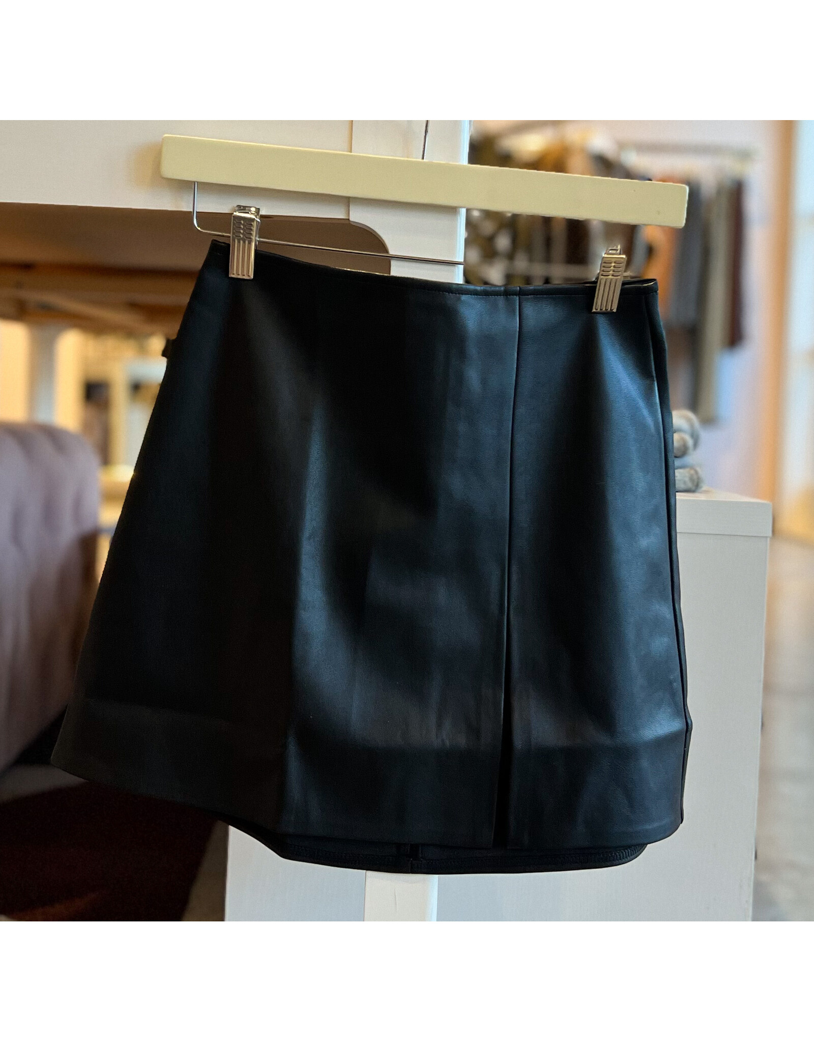 ROSCOE FAUX LEATHER MINI SKIRT