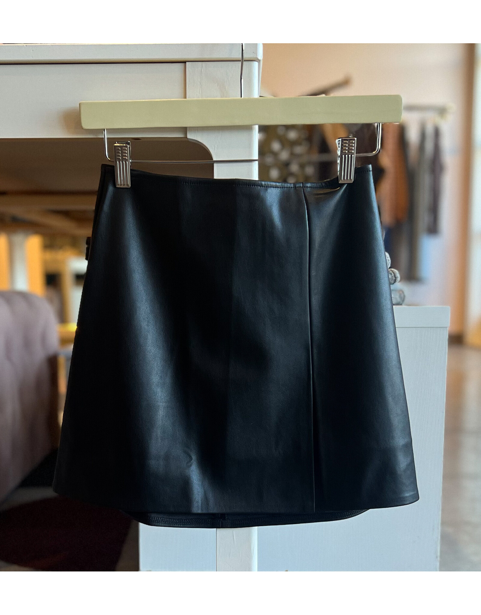 ROSCOE FAUX LEATHER MINI SKIRT