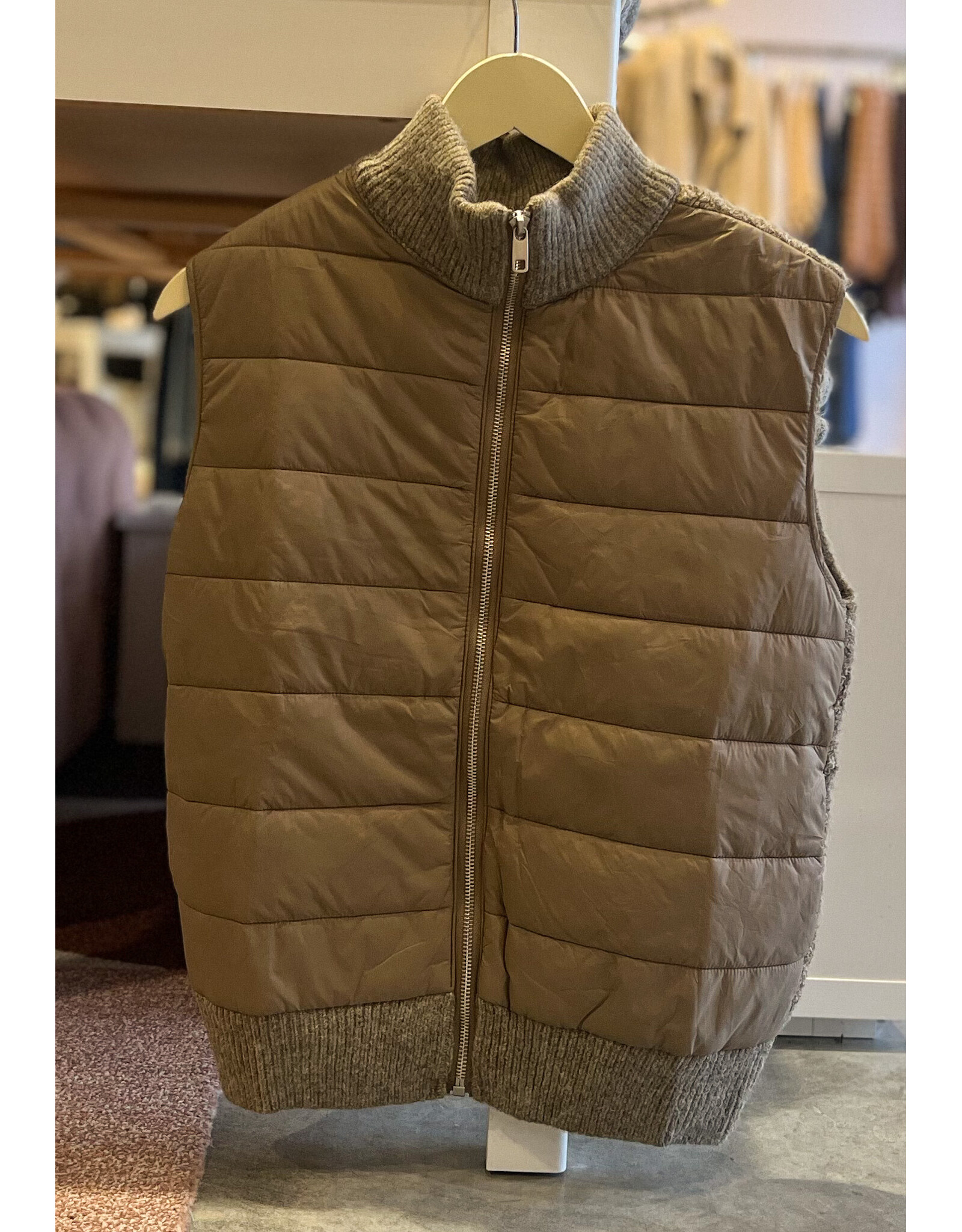 TARQUIN SHERPA PUFF VEST