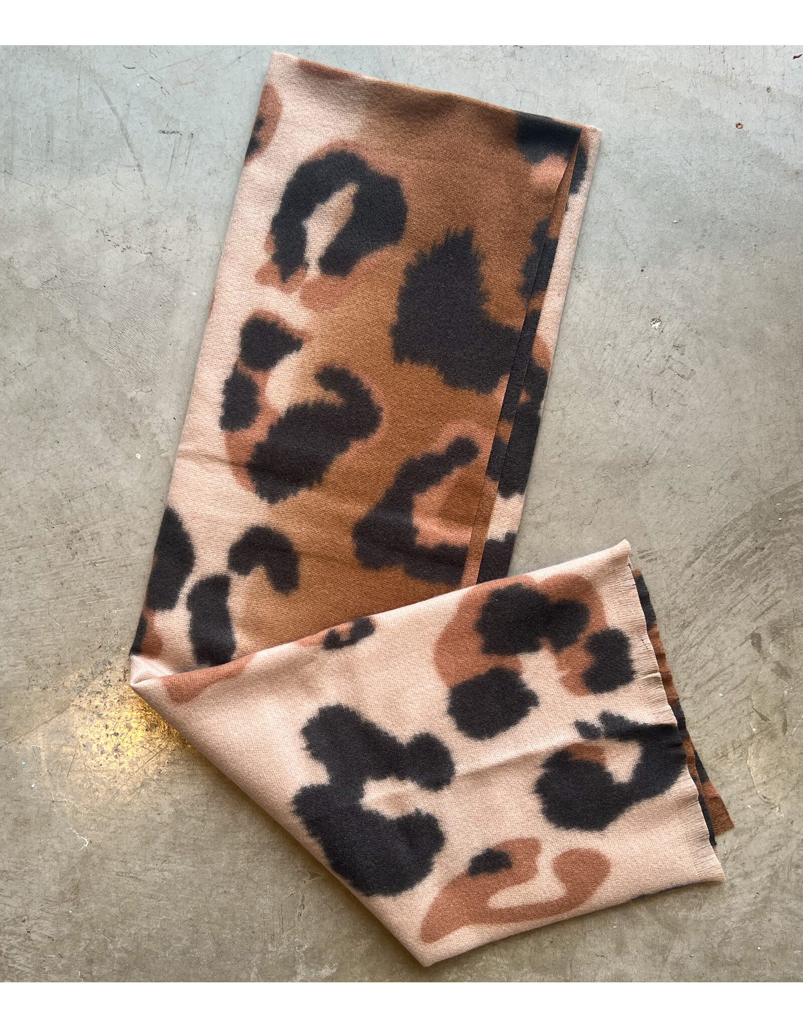 FERGUS LEOPARD SCARF