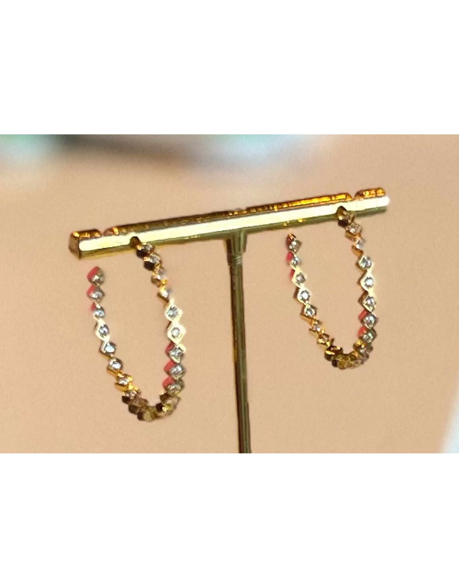 EVELINA DIAMOND HOOP