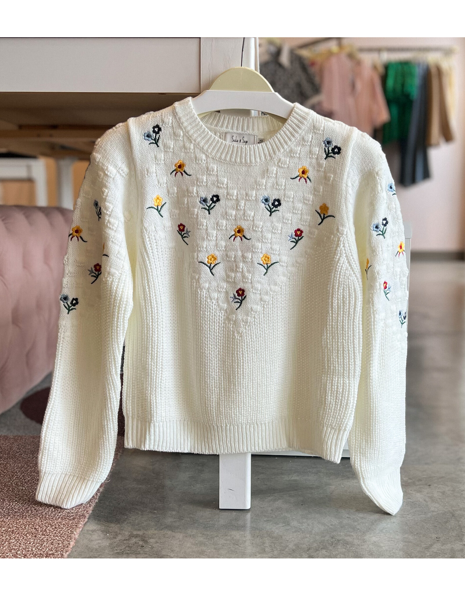 BETTIE EMBROIDERED SWEATER