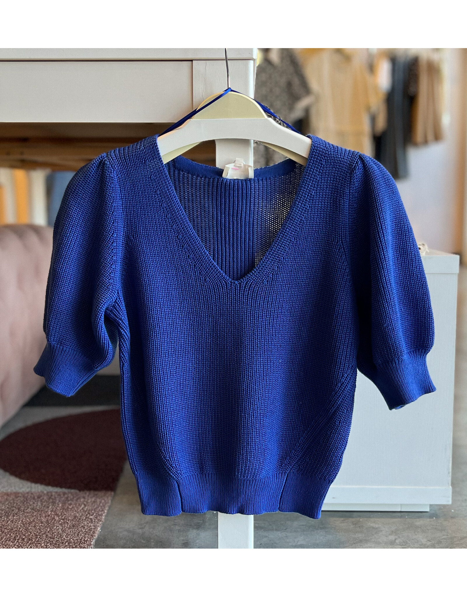 GENTLE FAWN PHOEBE V NECK TOP