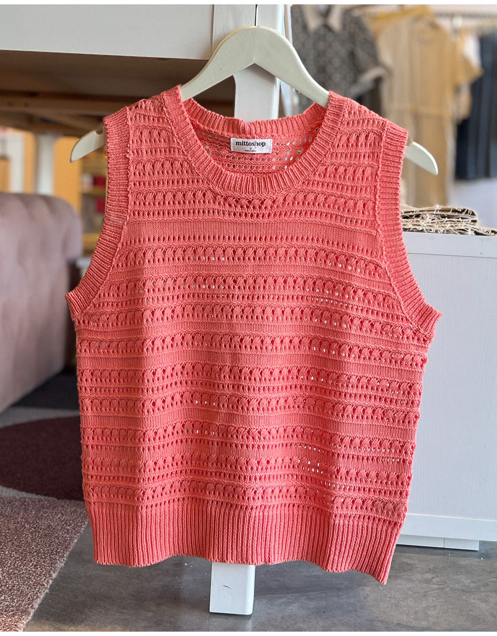 LEWIS CROCHET SLVLSS SWEATER TOP