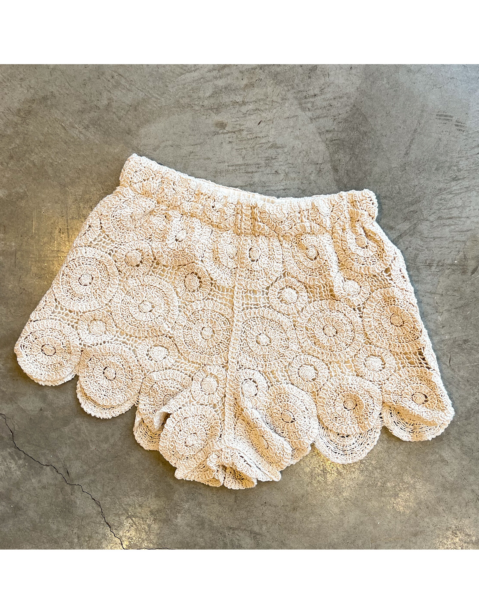 ALCMENE CIRCLES CROCHET SHORTS